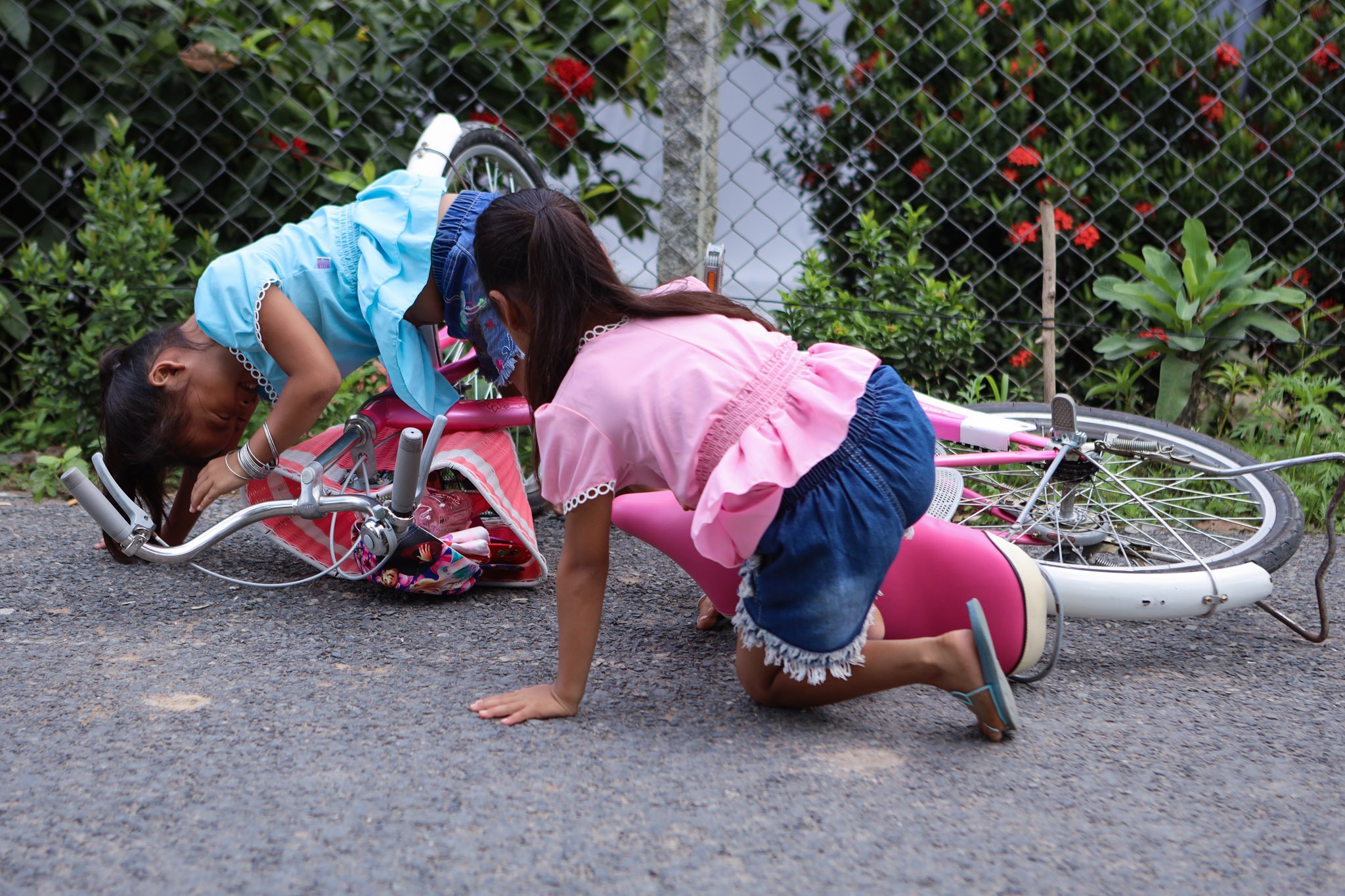 bon tre sinh 4 tuu truong anh 7