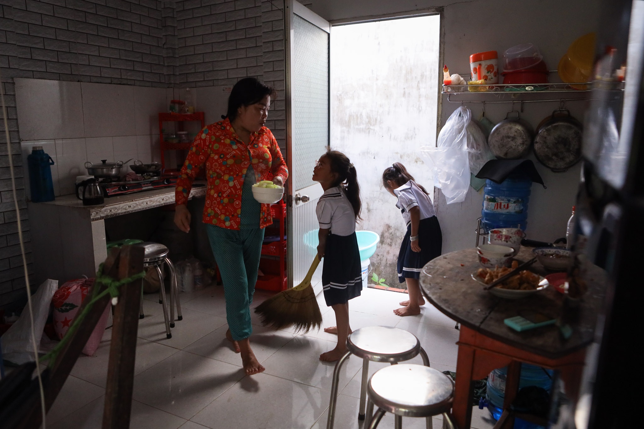 bon tre sinh 4 tuu truong anh 12