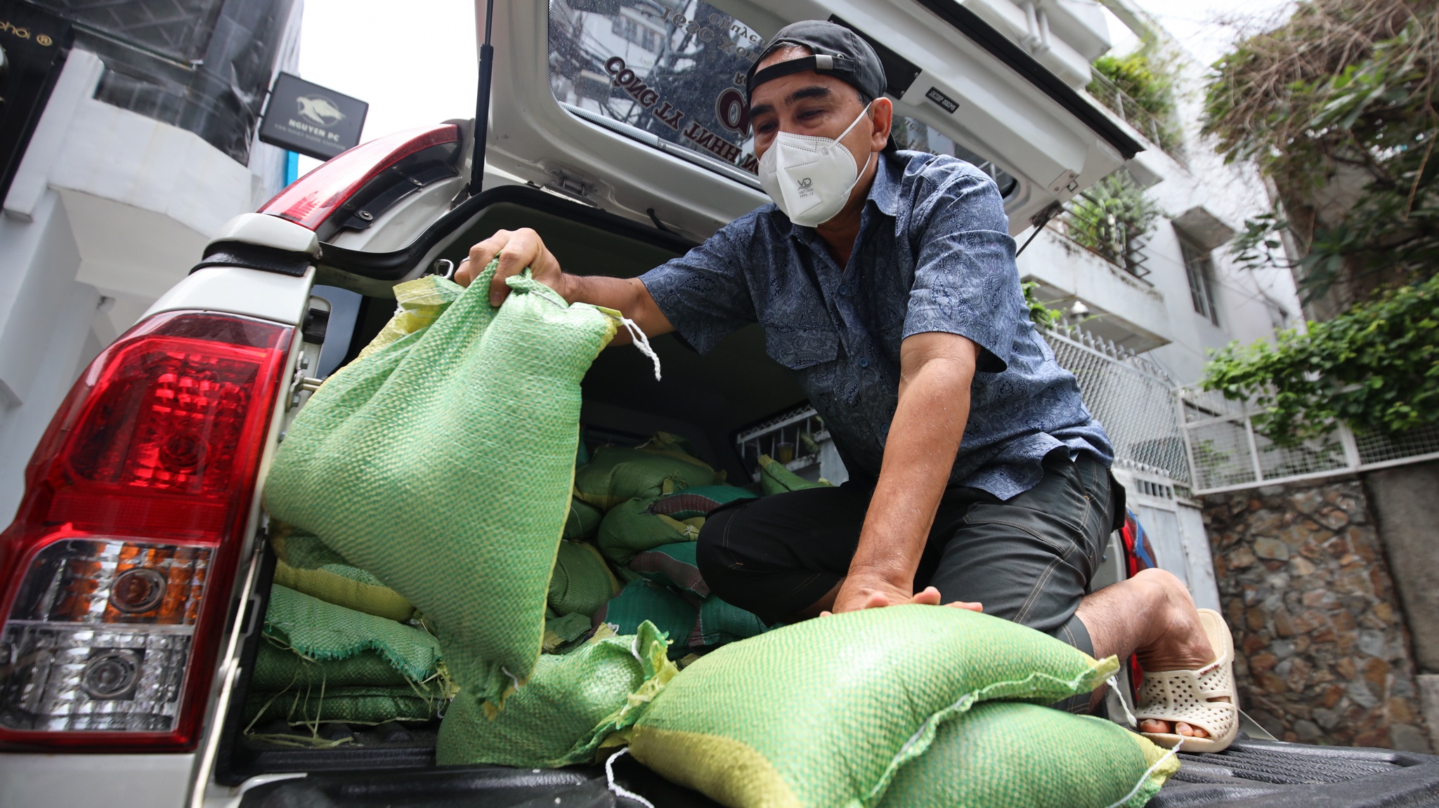 Quyen Linh lam tu thien nhu the nao anh 4