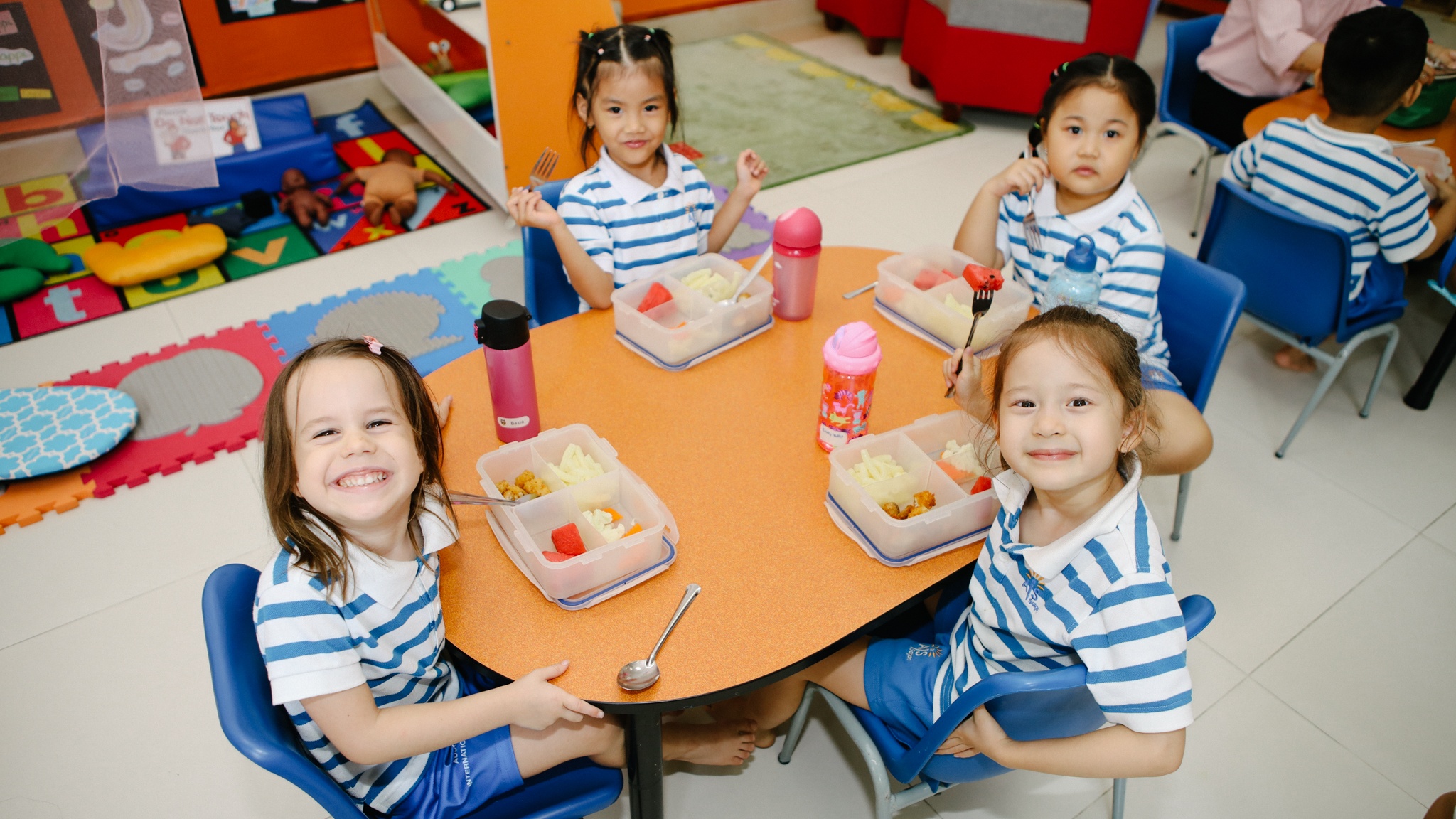 ngay nha giao Viet Nam anh 23