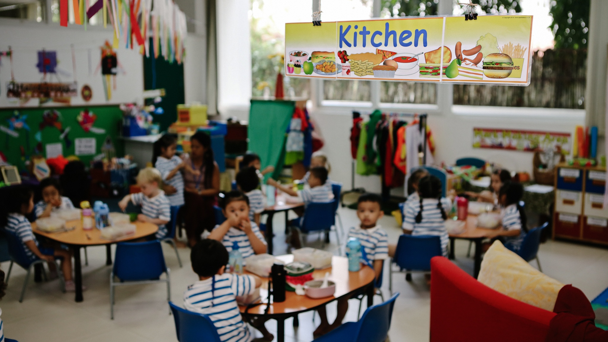 ngay nha giao Viet Nam anh 26