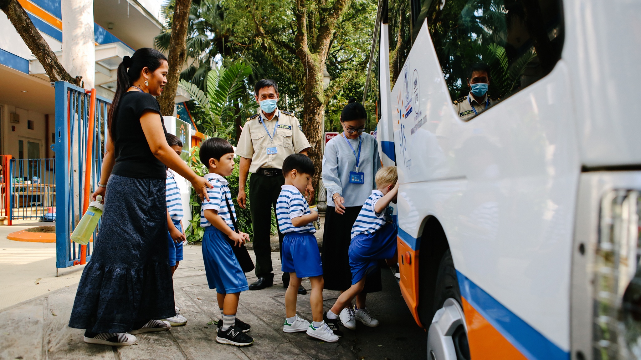 ngay nha giao Viet Nam anh 21