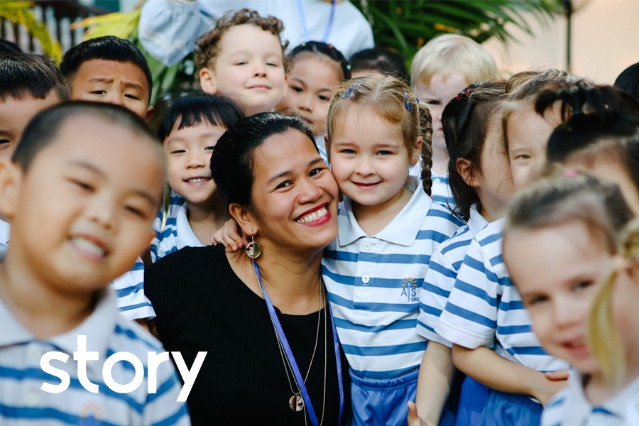 Co giao Philippines 24 nam day tre mam non o TP.HCM hinh anh