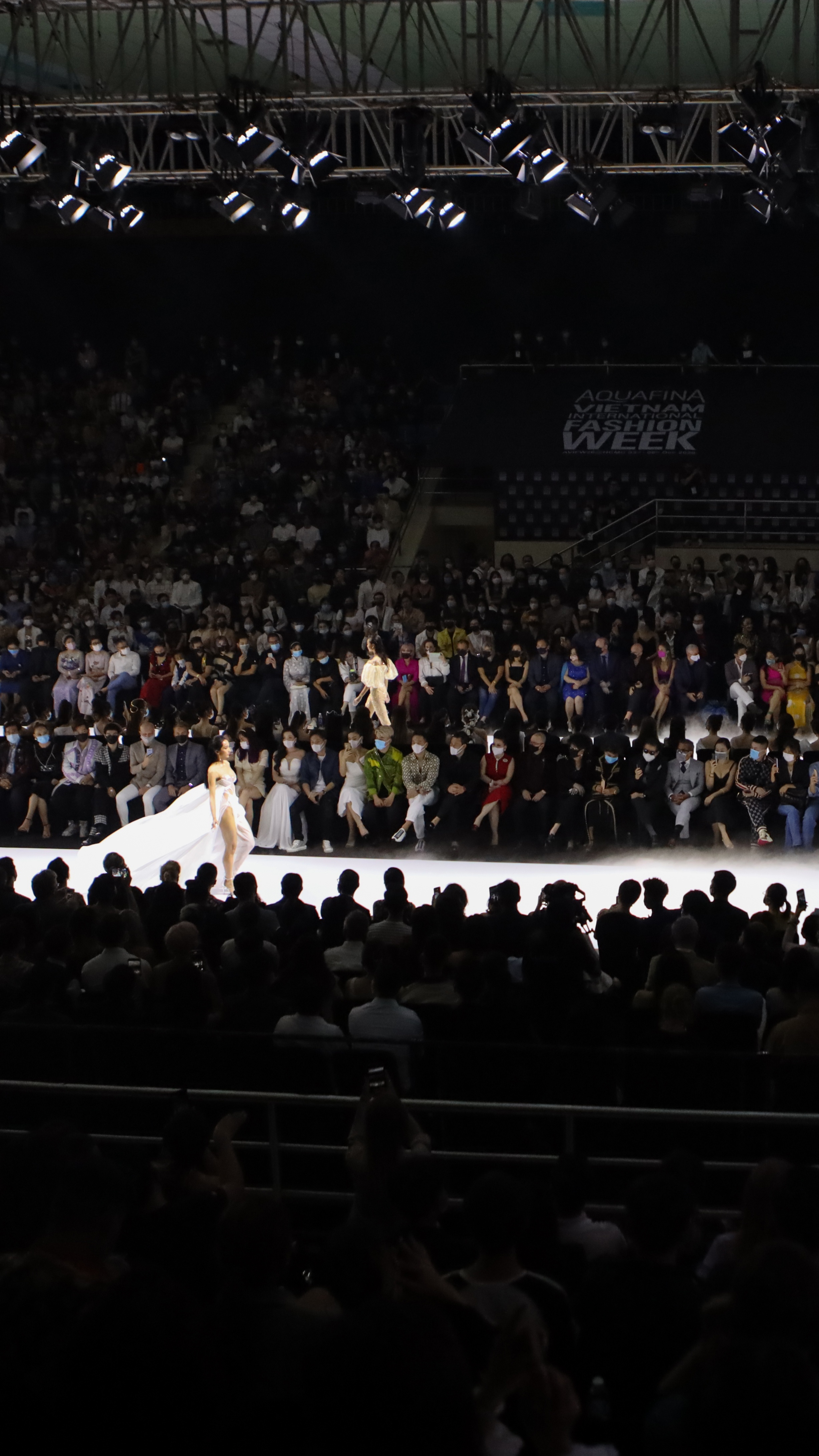 Aquafina Tuần lễ Thời trang Quốc tế Việt Nam 2020 ảnh 39 Aquafina Tuan le Thoi trang Quoc te Viet Nam 2020 anh 39