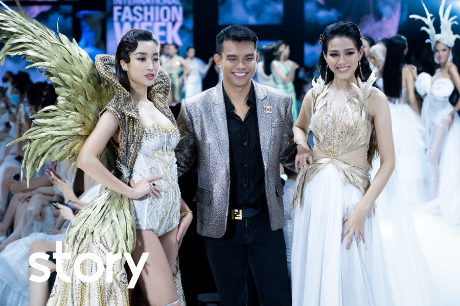 Dang sau show dien thoi trang cua nha thiet ke Do Long hinh anh