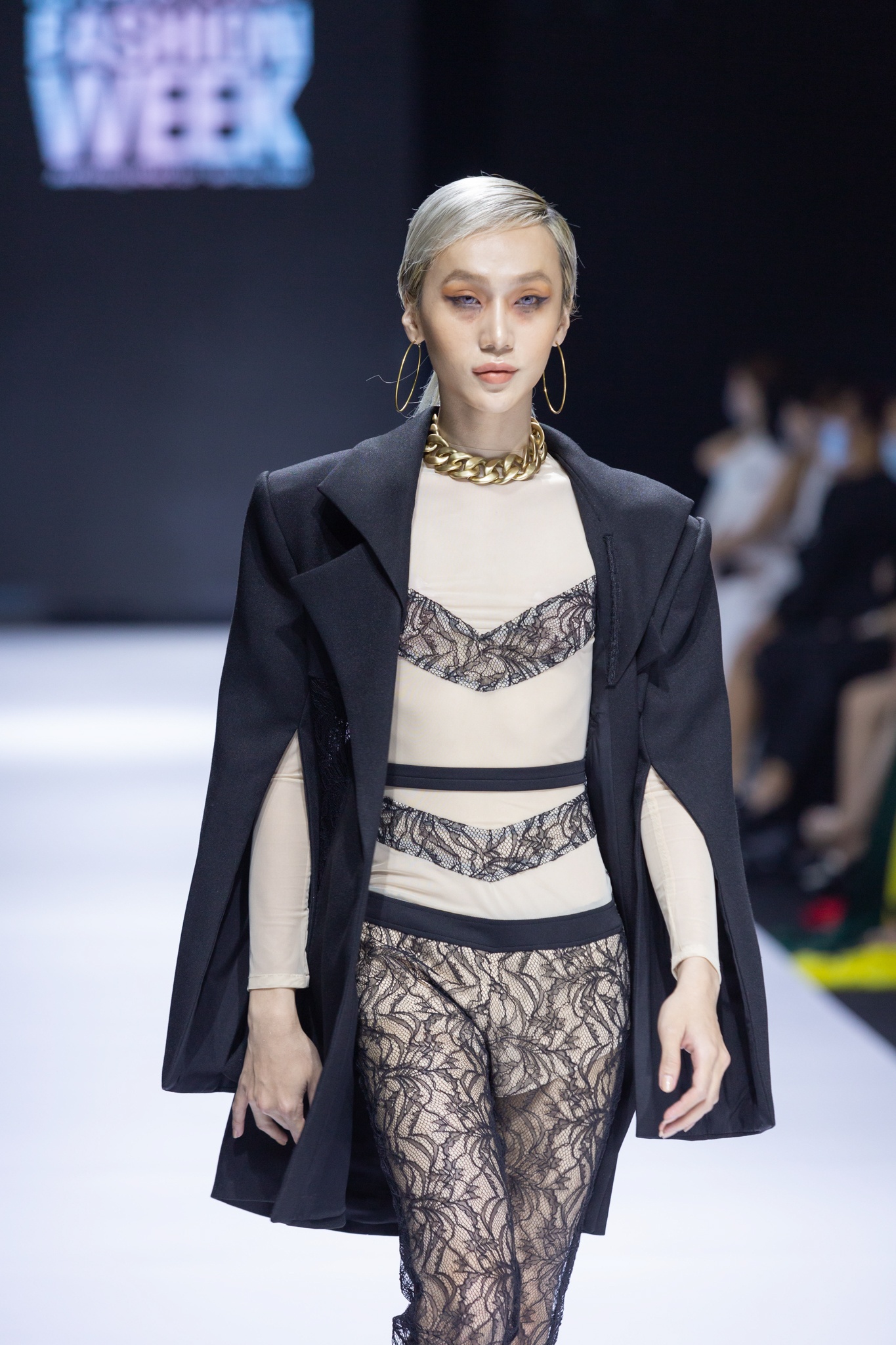 Aquafina Vietnam International Fashion Week 2020 ảnh 43 Aquafina Vietnam International Fashion Week 2020 anh 43