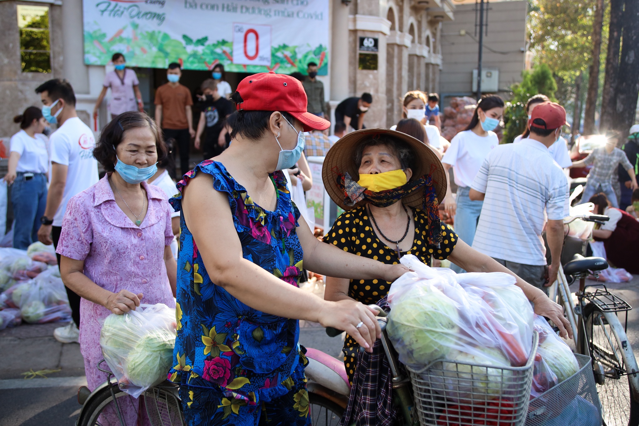 A hau Kieu Loan giai cuu nong san anh 6
