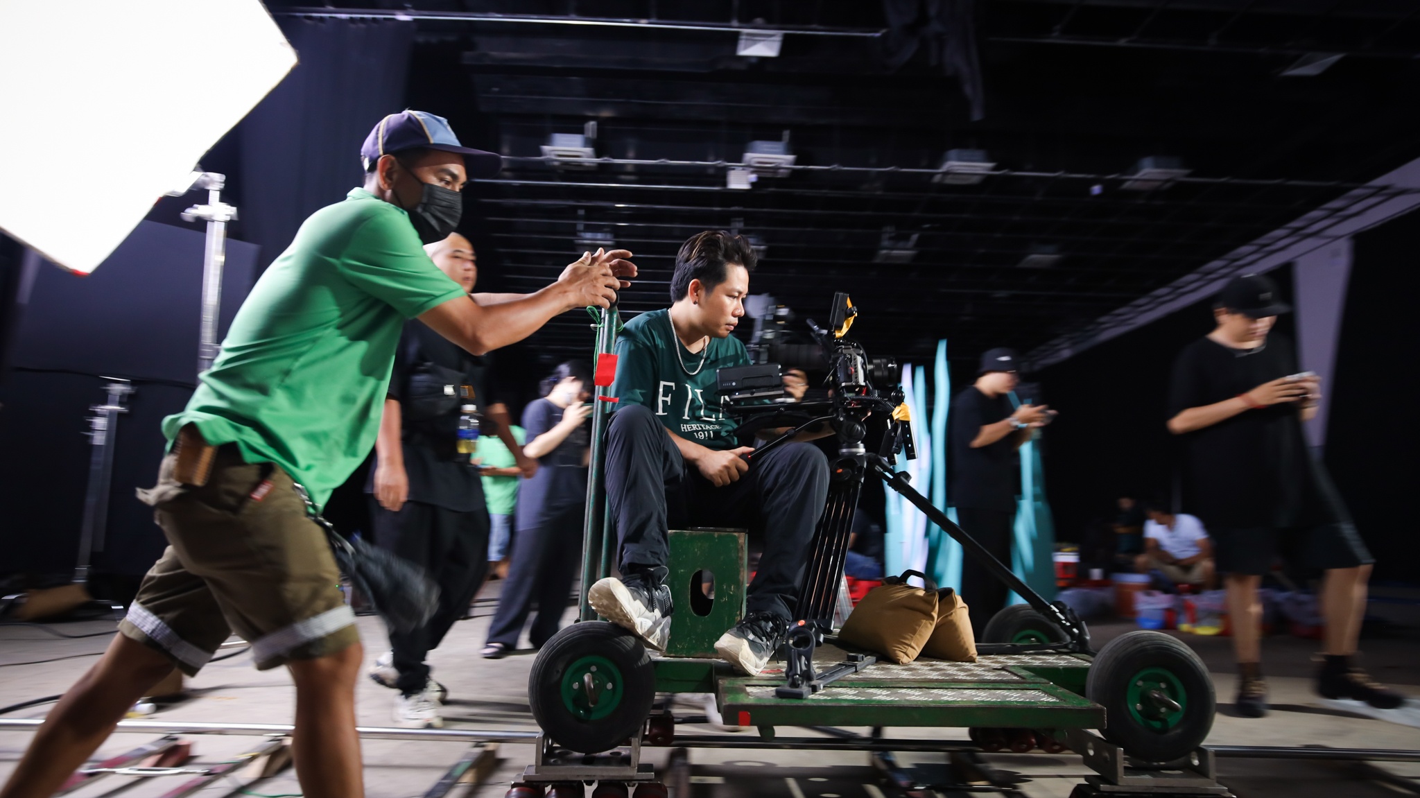 Ngay quay MV cua con gai Diva My Linh anh 17