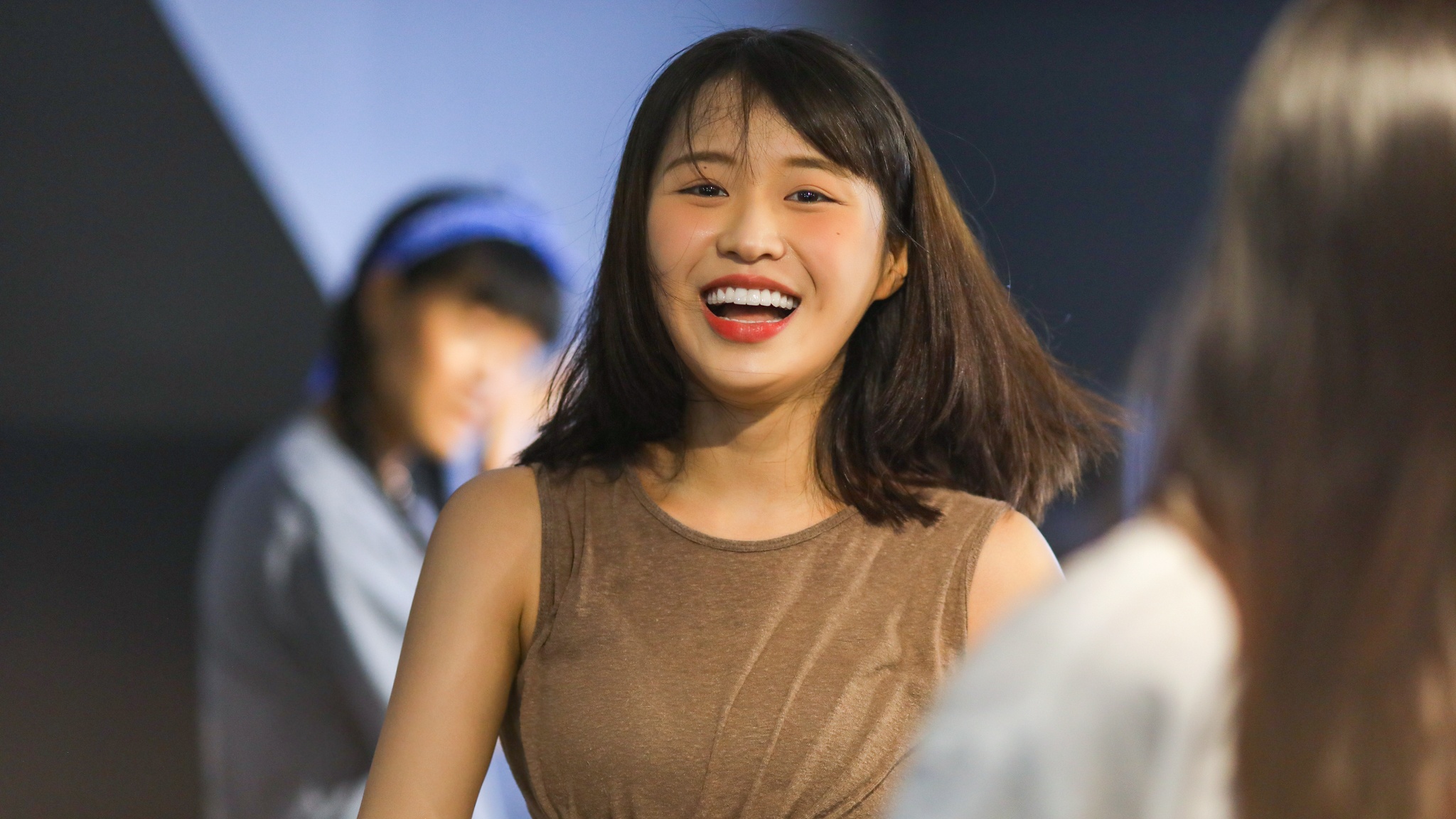 Man trinh dien sexy cua Han Sara tai The Heroes 2021 anh 17