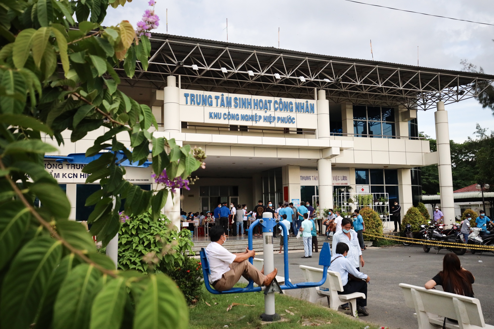 a hau hoang my lam tinh nguyen vien anh 1