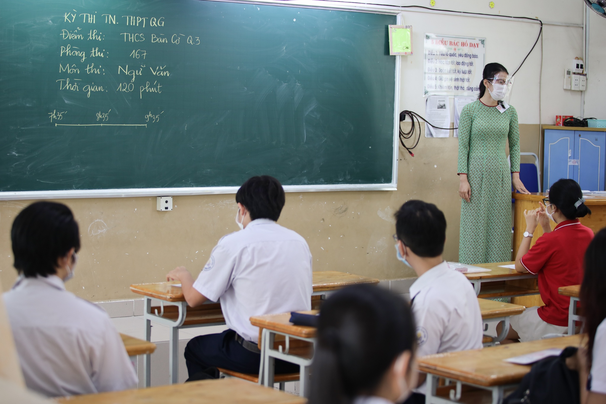 Phuong My Chi thi THPT QG o TP.HCM anh 38