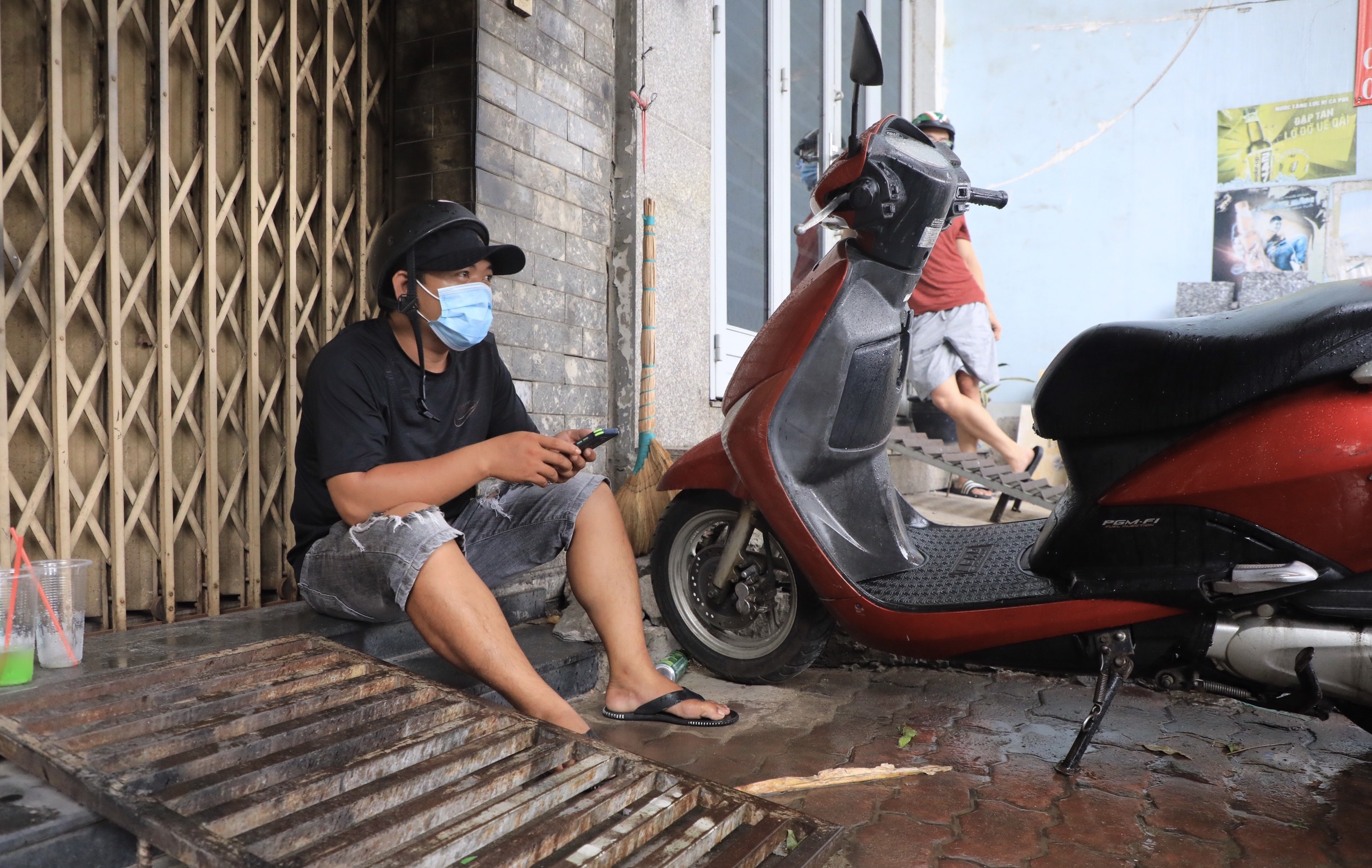 Tu tap o TP.HCM de nhan hang tu que anh 4