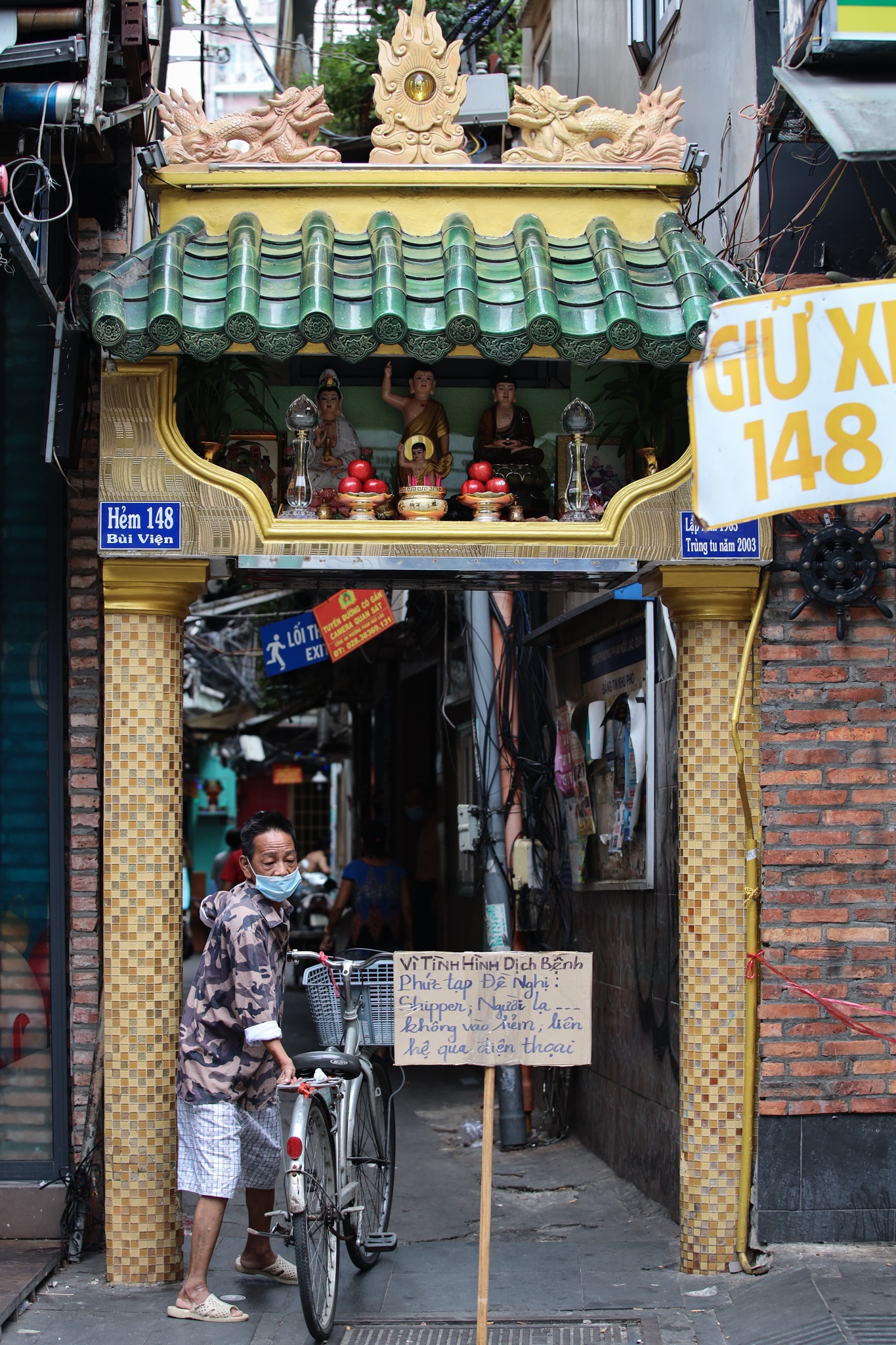 Nguoi dan Bui Vien dat bien cam nguoi la vao hem anh 7