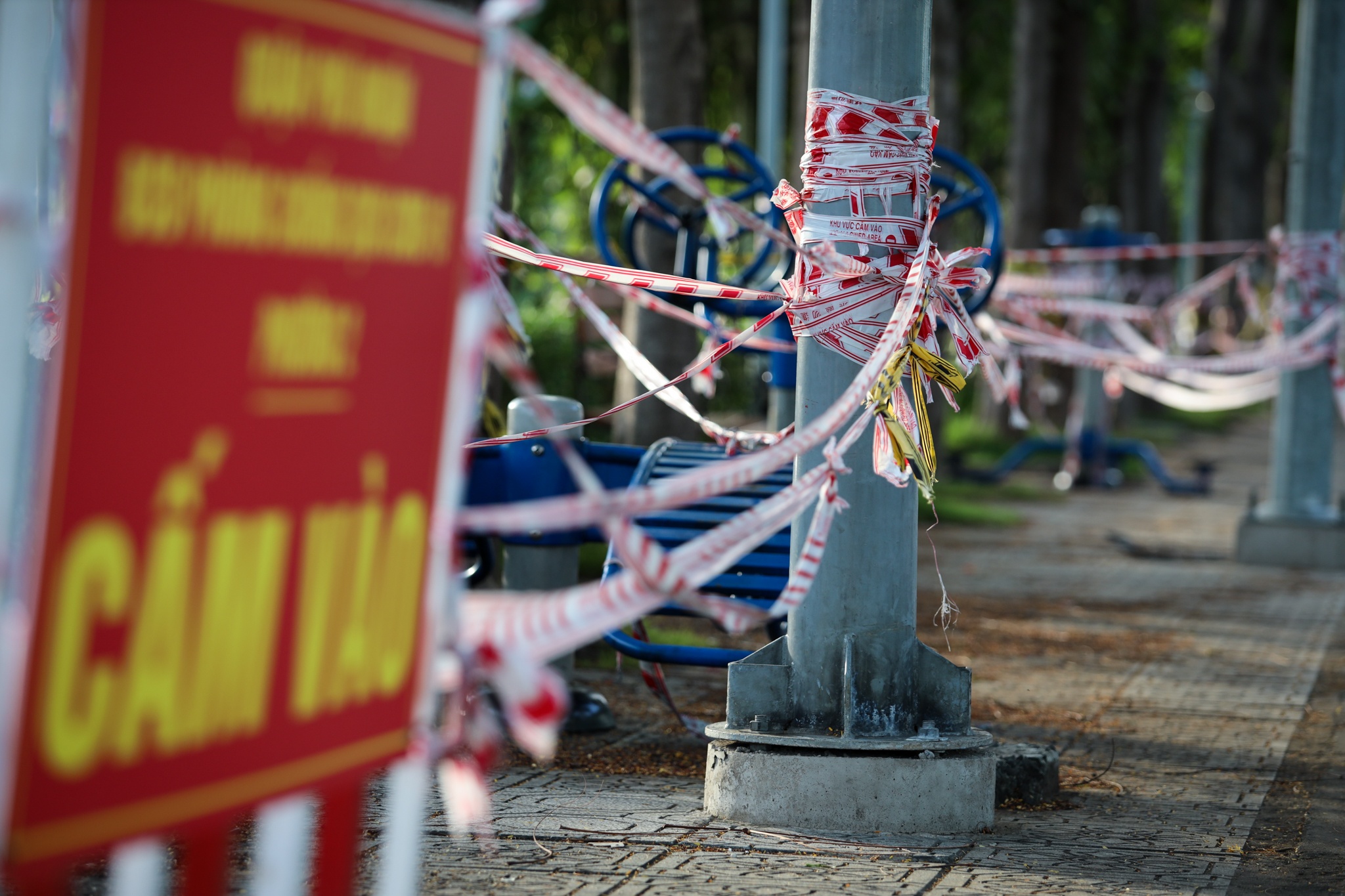 TP.HCM vang ve ngay gian cach anh 30