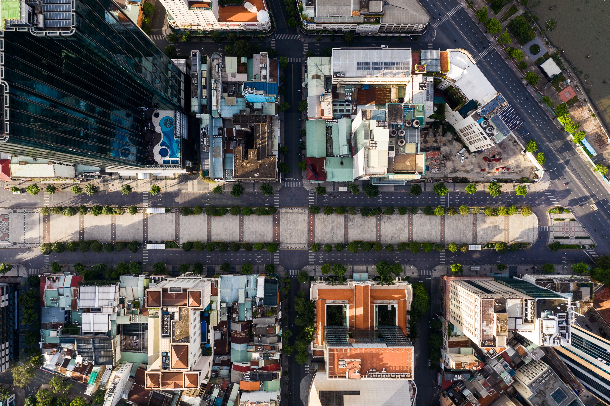 TP.HCM vang ve ngay gian cach anh 13