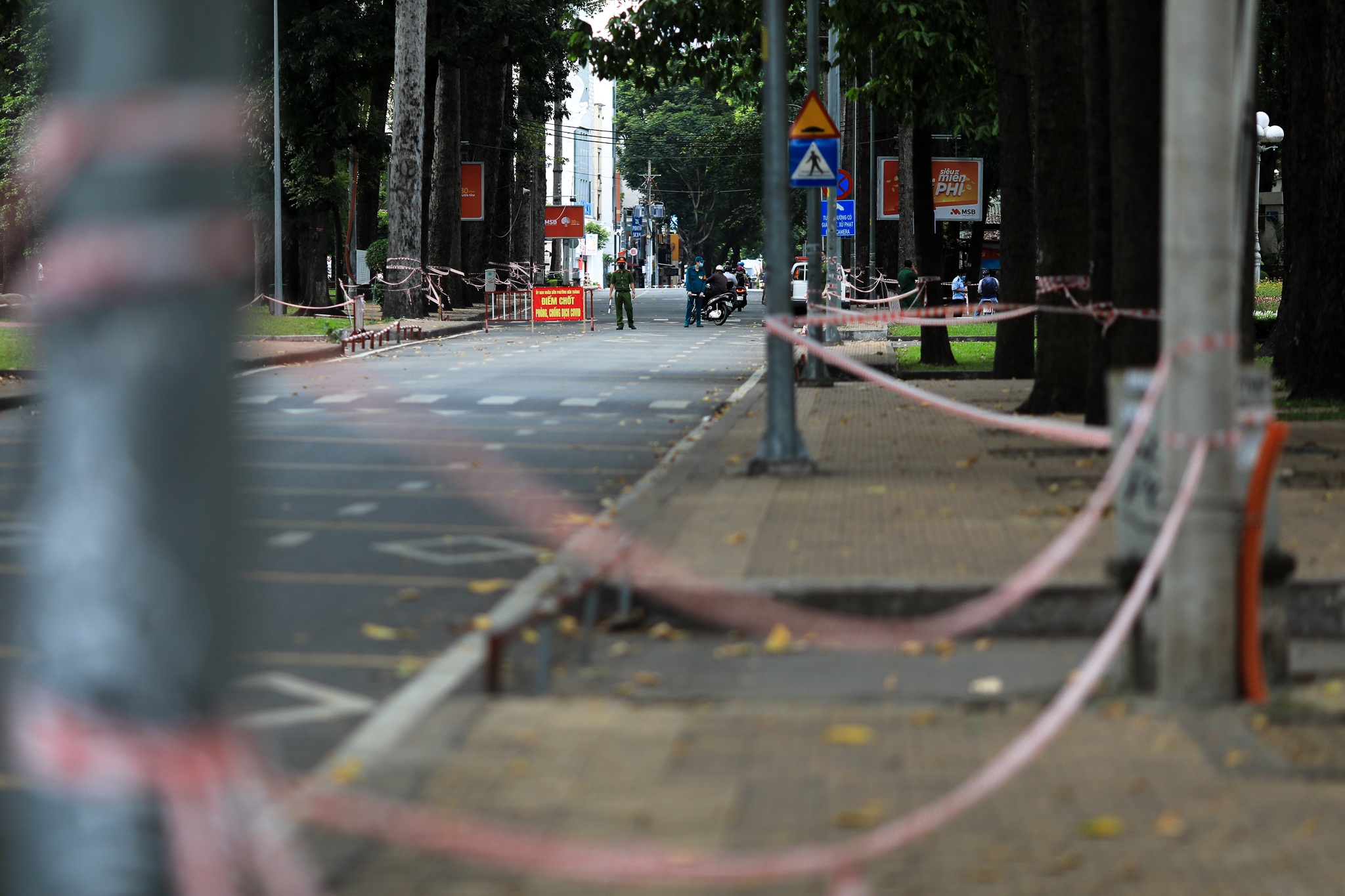 TP.HCM vang ve ngay gian cach anh 24