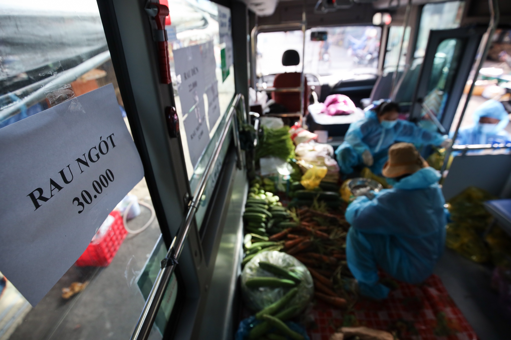 phan phoi rau cu o TP.HCM trong mua dich anh 32