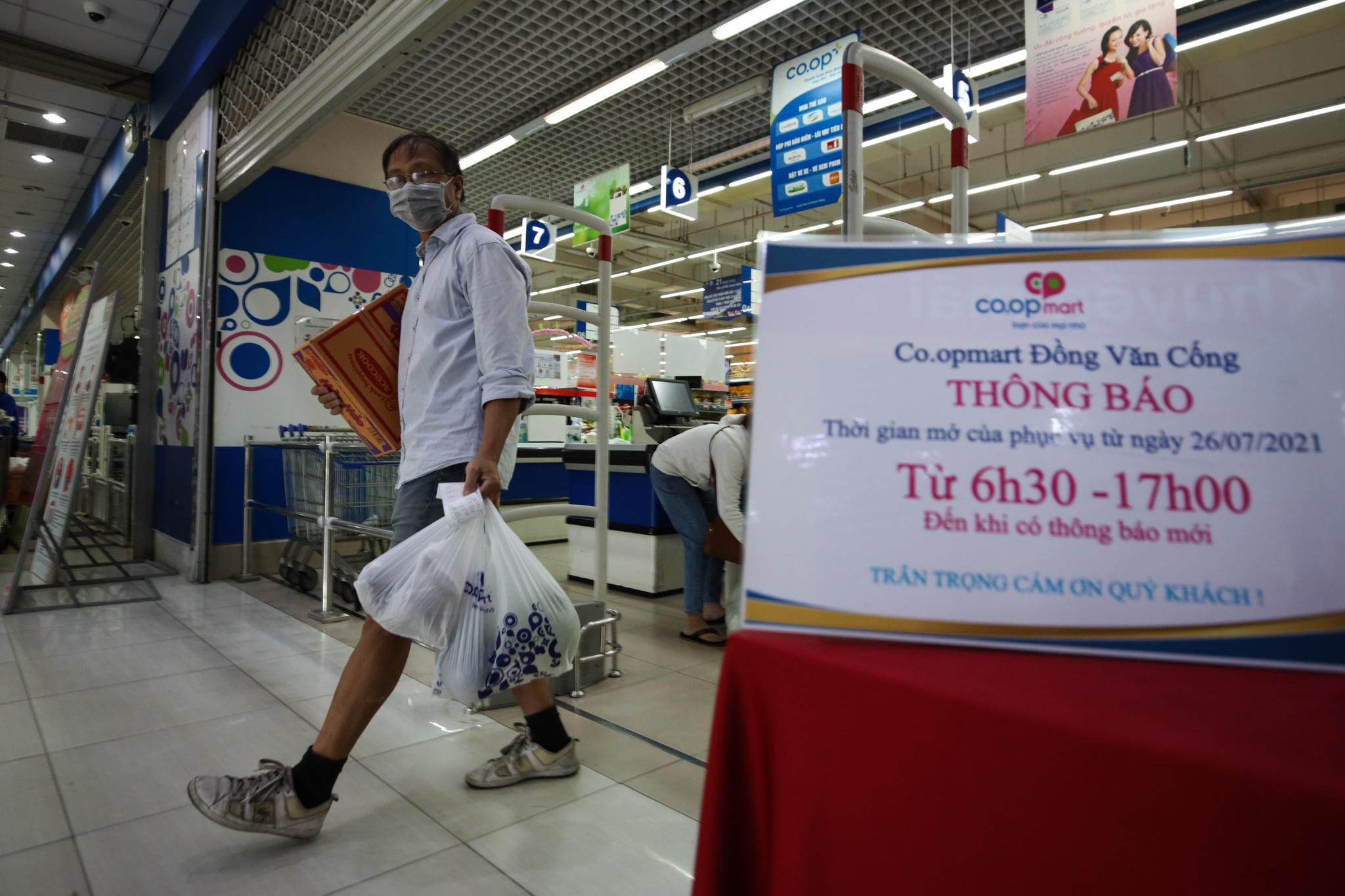 Sieu thi dong cua som anh 7