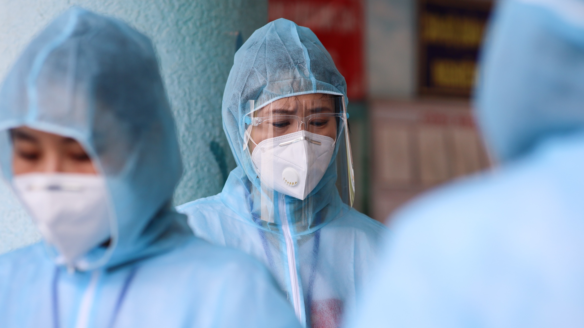 Nu MC khoi xuong,  ket noi 130 nghe si o tam dich TP.HCM anh 17