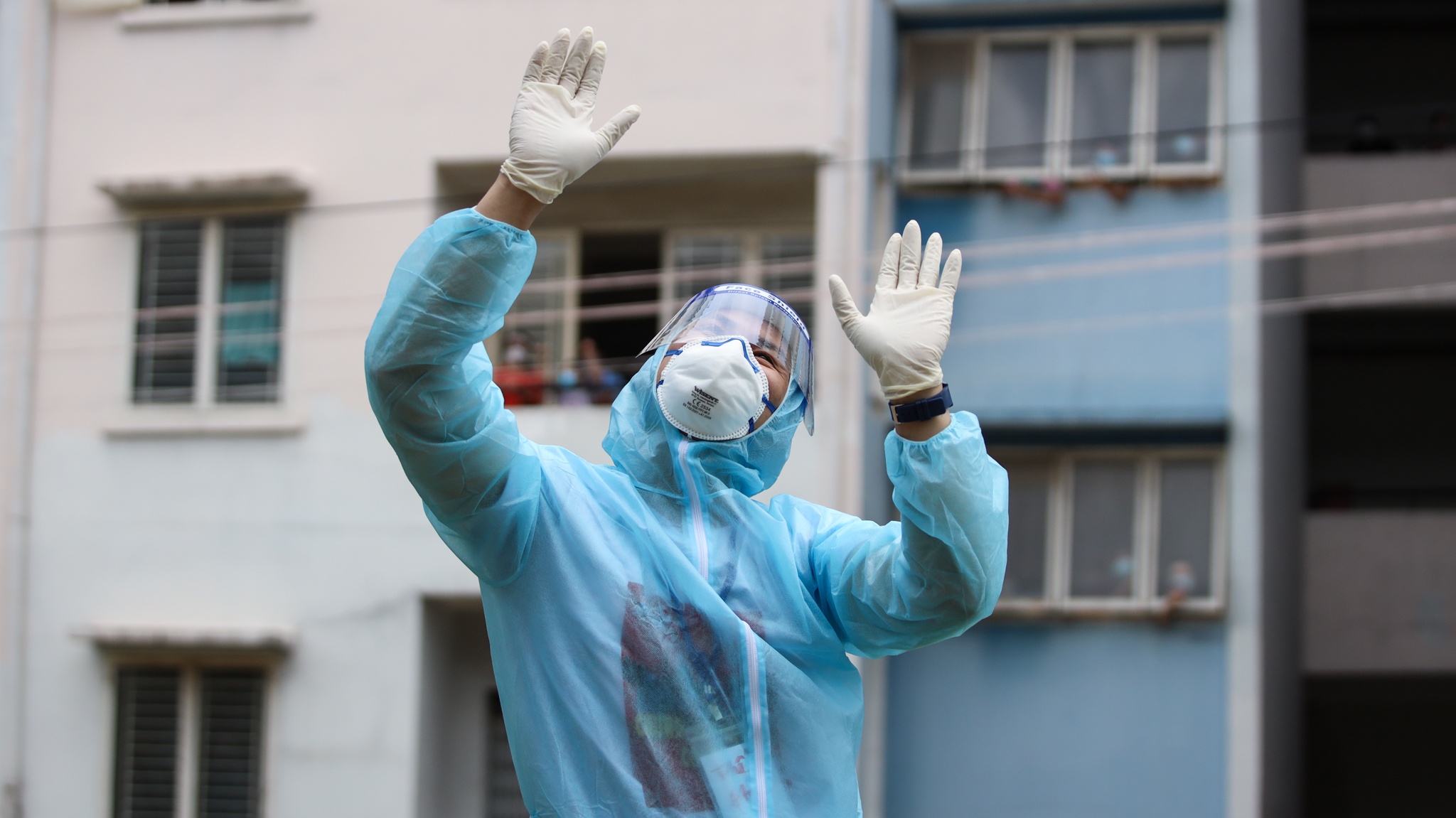 Nu MC khoi xuong,  ket noi 130 nghe si o tam dich TP.HCM anh 12