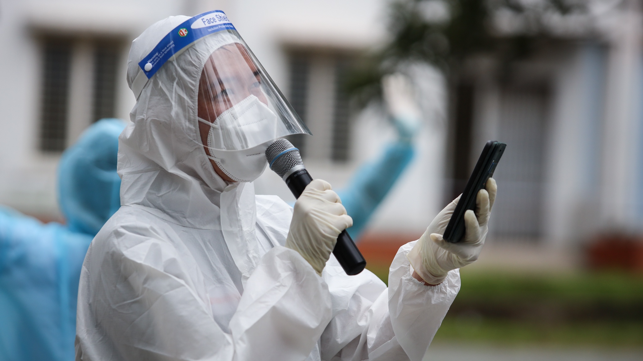 Nu MC khoi xuong,  ket noi 130 nghe si o tam dich TP.HCM anh 16