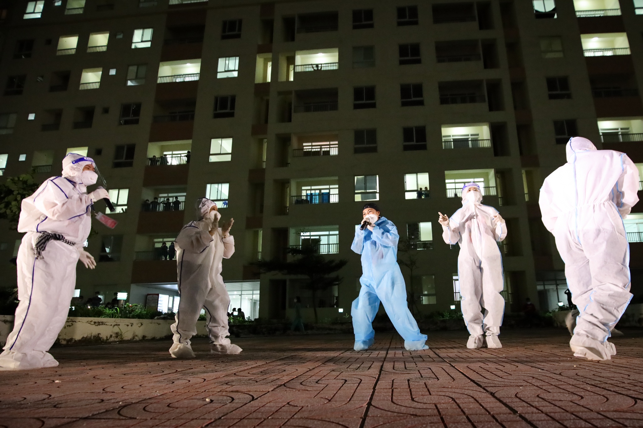 dem nhac tai benh vien da chien so 11 anh 13