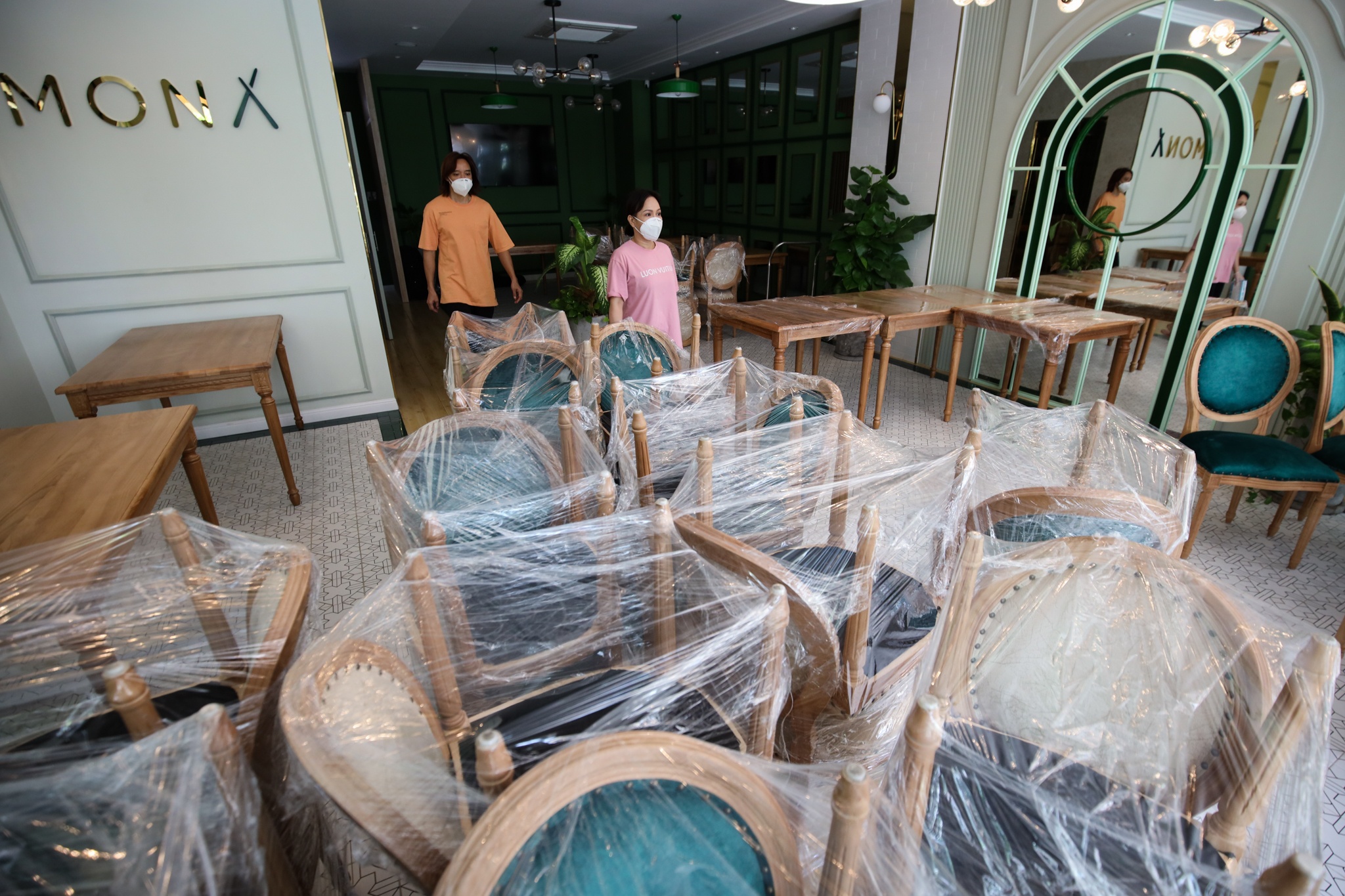 Mot ngay voi hang tram cuoc goi cua Viet Huong anh 5