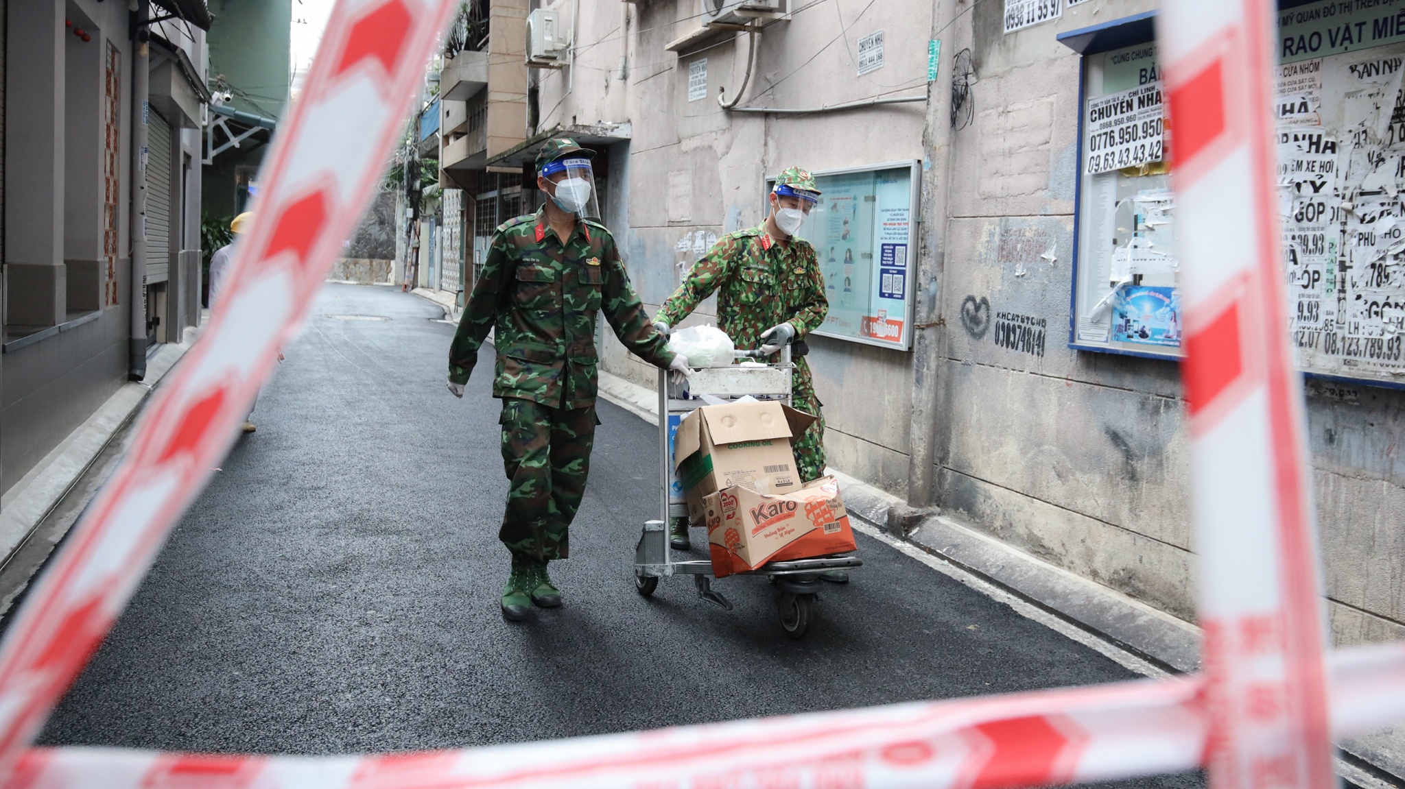 bộ đội đi chợ hộ ảnh 18 bo doi di cho ho anh 18