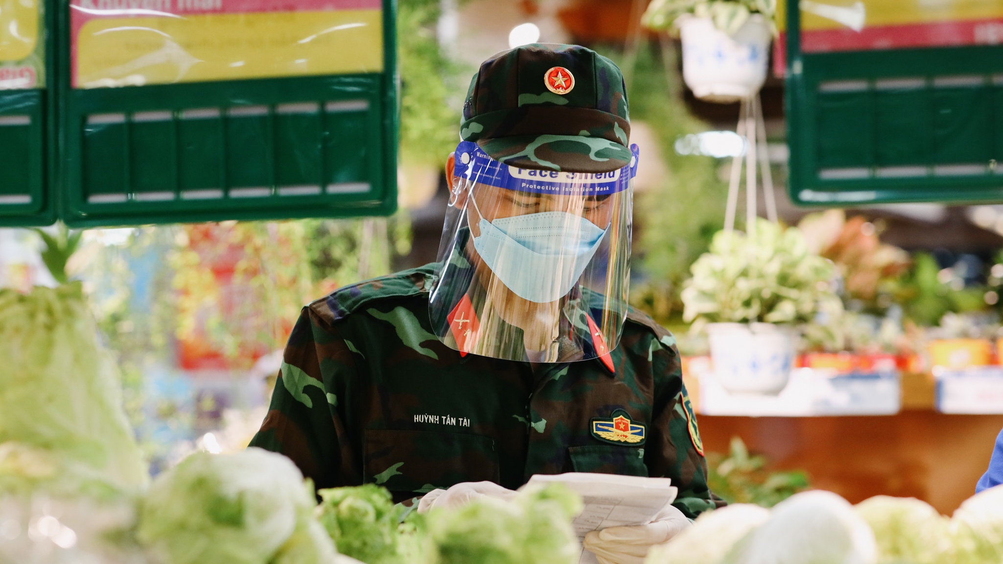 bộ đội đi chợ hộ ảnh 6 bo doi di cho ho anh 6