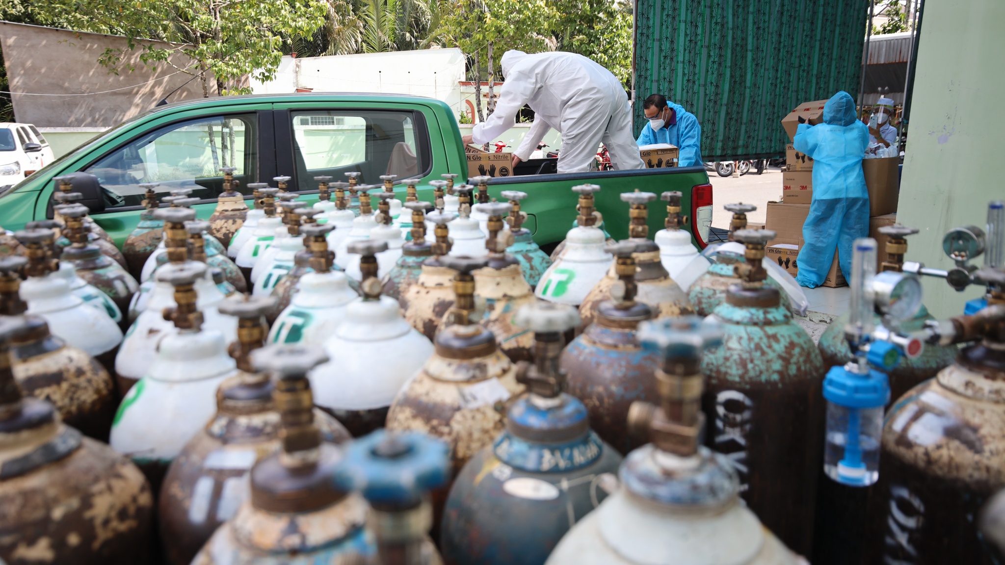 Quyen Linh lam tu thien nhu the nao anh 10