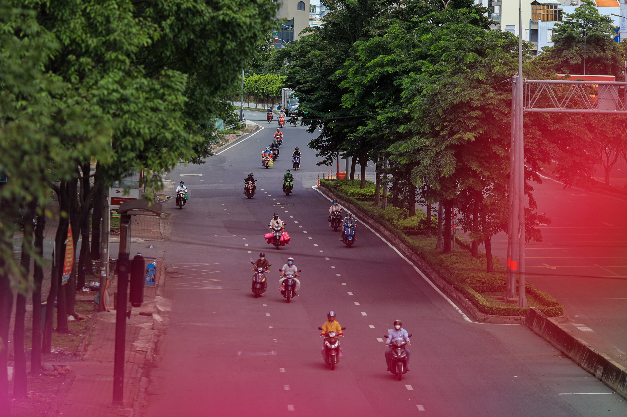 it cua hang ban mang ve sang 9/9 anh 14