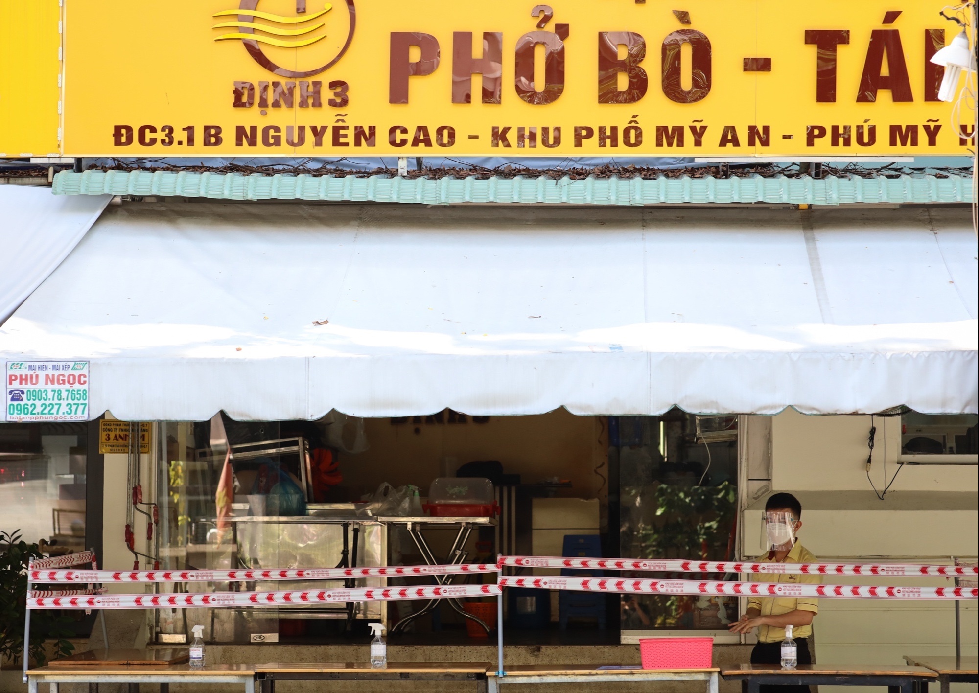 hang quan quan 7 trong binh thuong moi anh 6