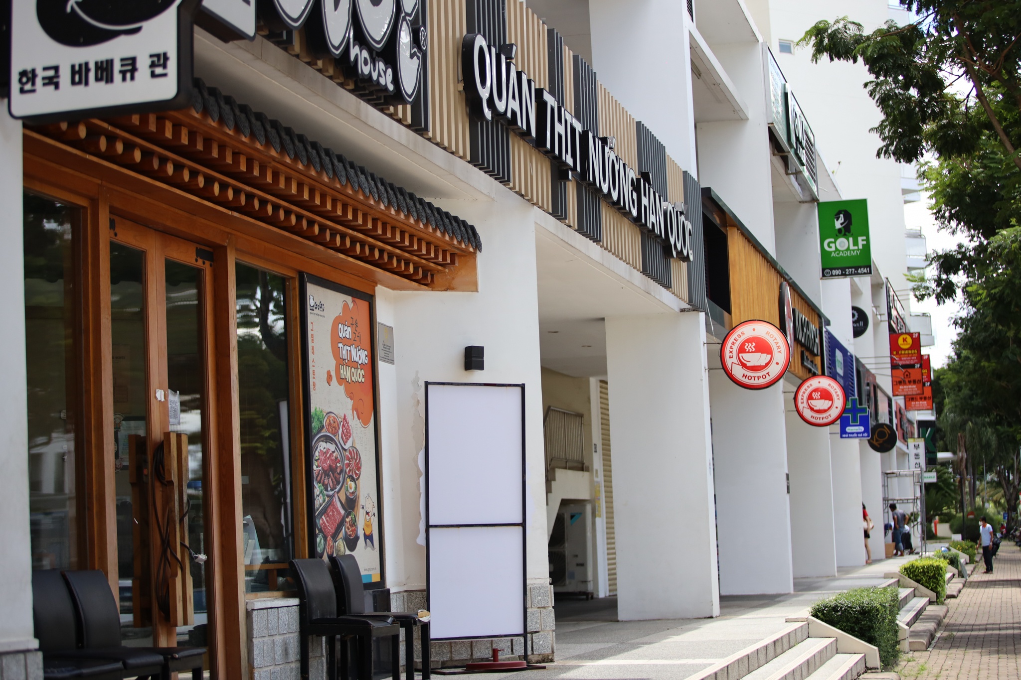 hàng quán quận 7 trong bình thường mới ảnh 15 hang quan quan 7 trong binh thuong moi anh 15