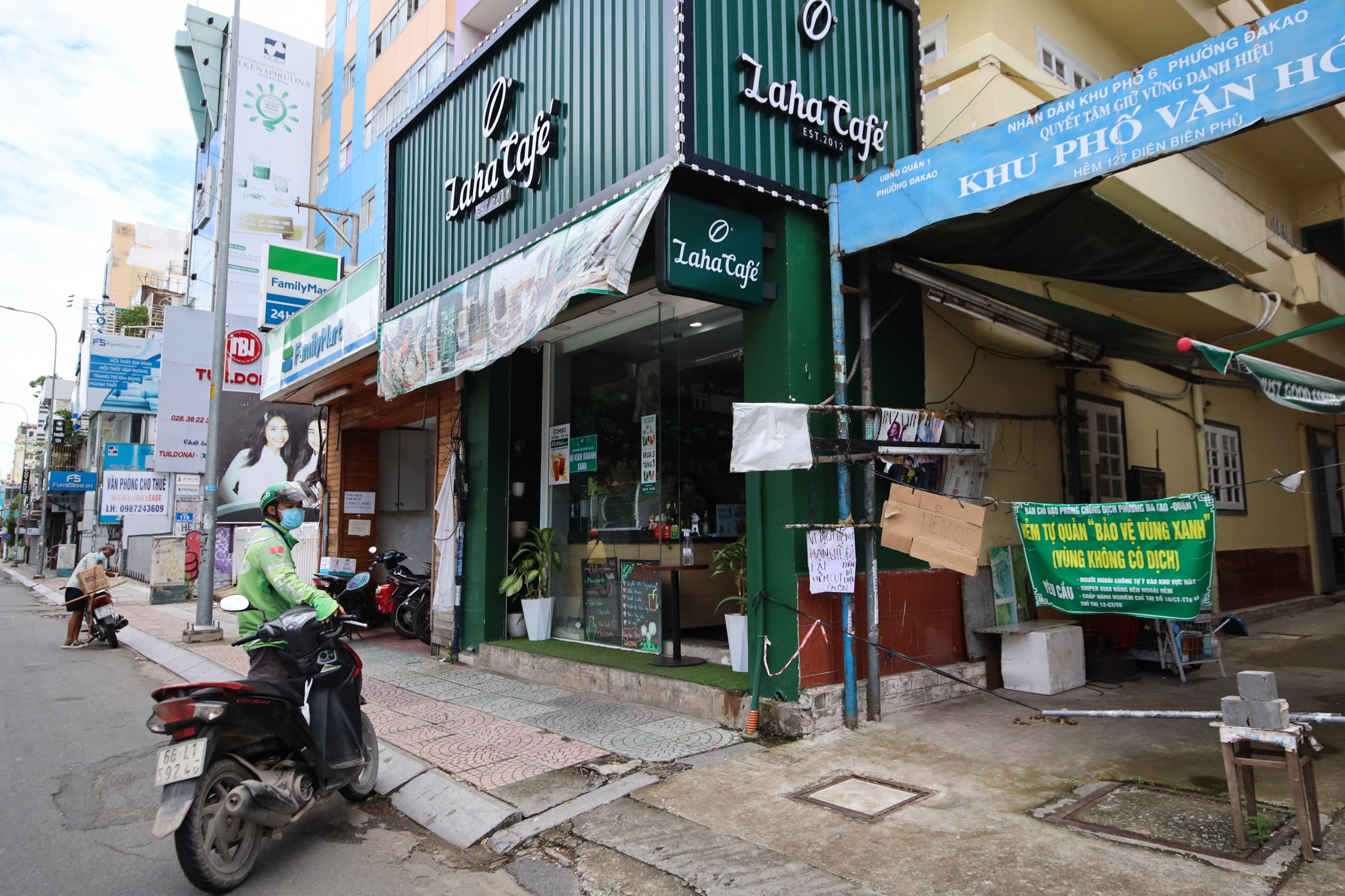 Cac chuoi cafe lon o TP.HCM ban mang ve anh 10