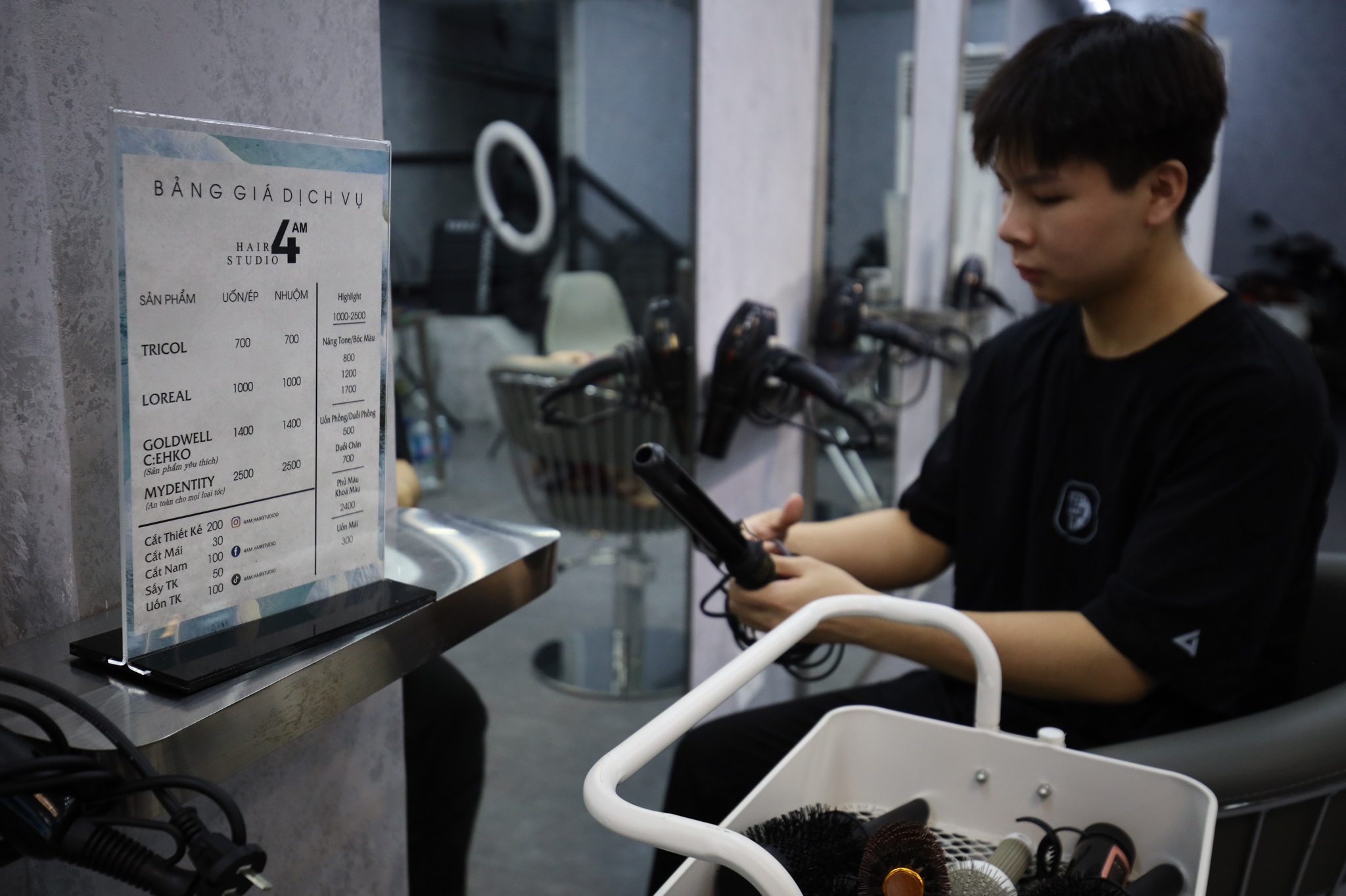 tiệm cắt tóc mở cửa ảnh 10 tiem cat toc mo cua anh 10