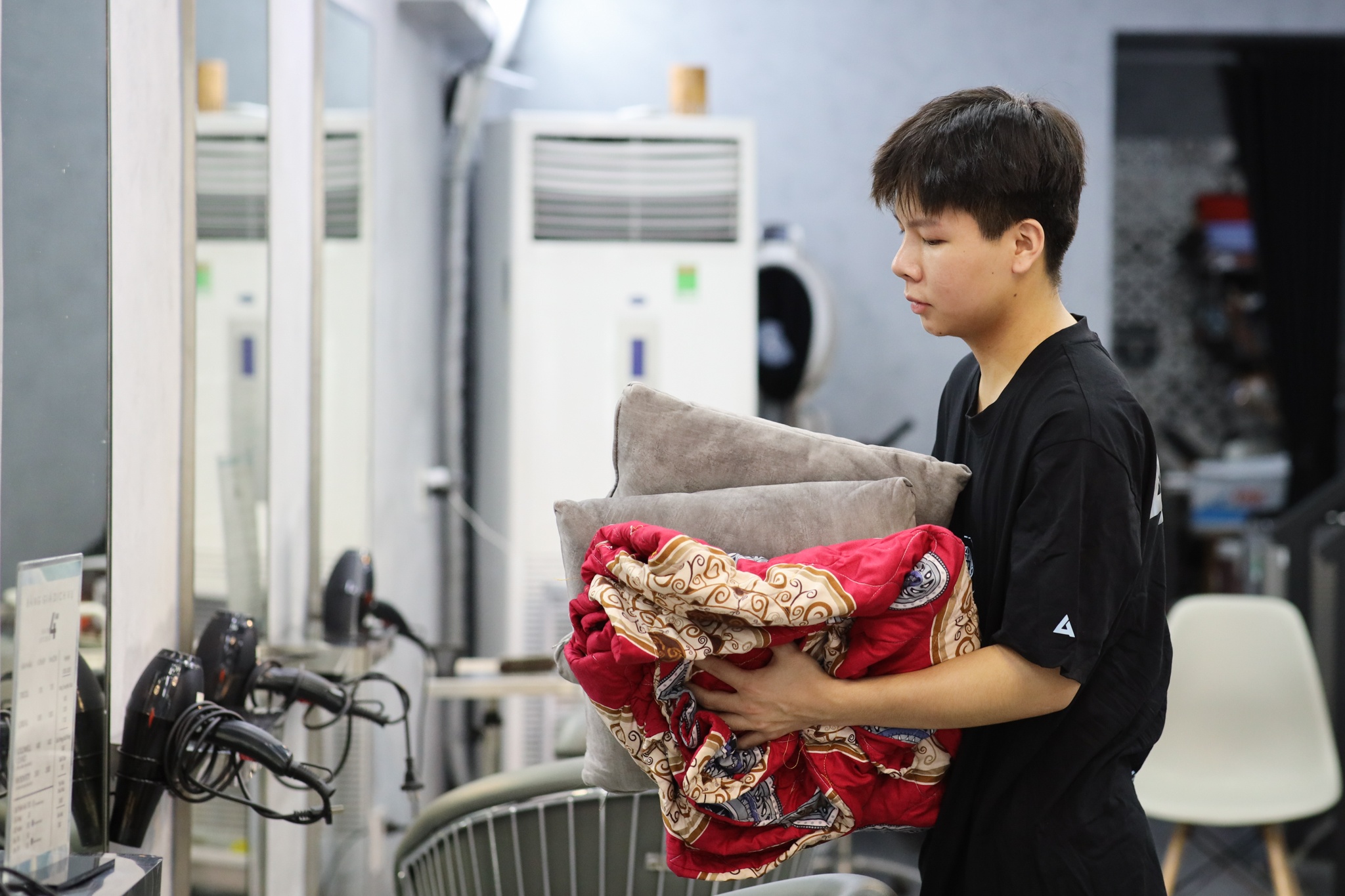 tiệm cắt tóc mở cửa ảnh 7 tiem cat toc mo cua anh 7