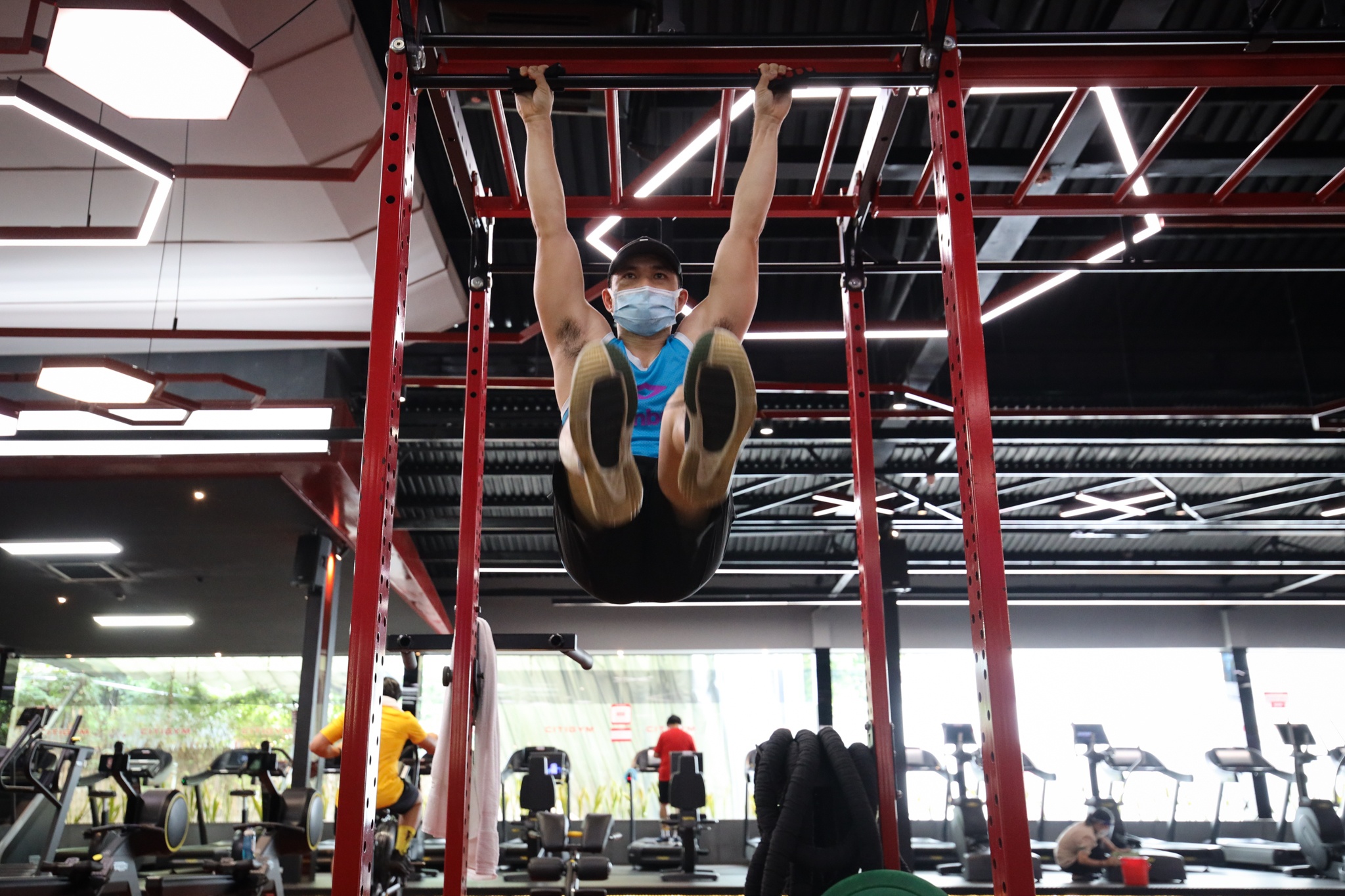 phong tap gym o tp.hcm mo cua anh 4