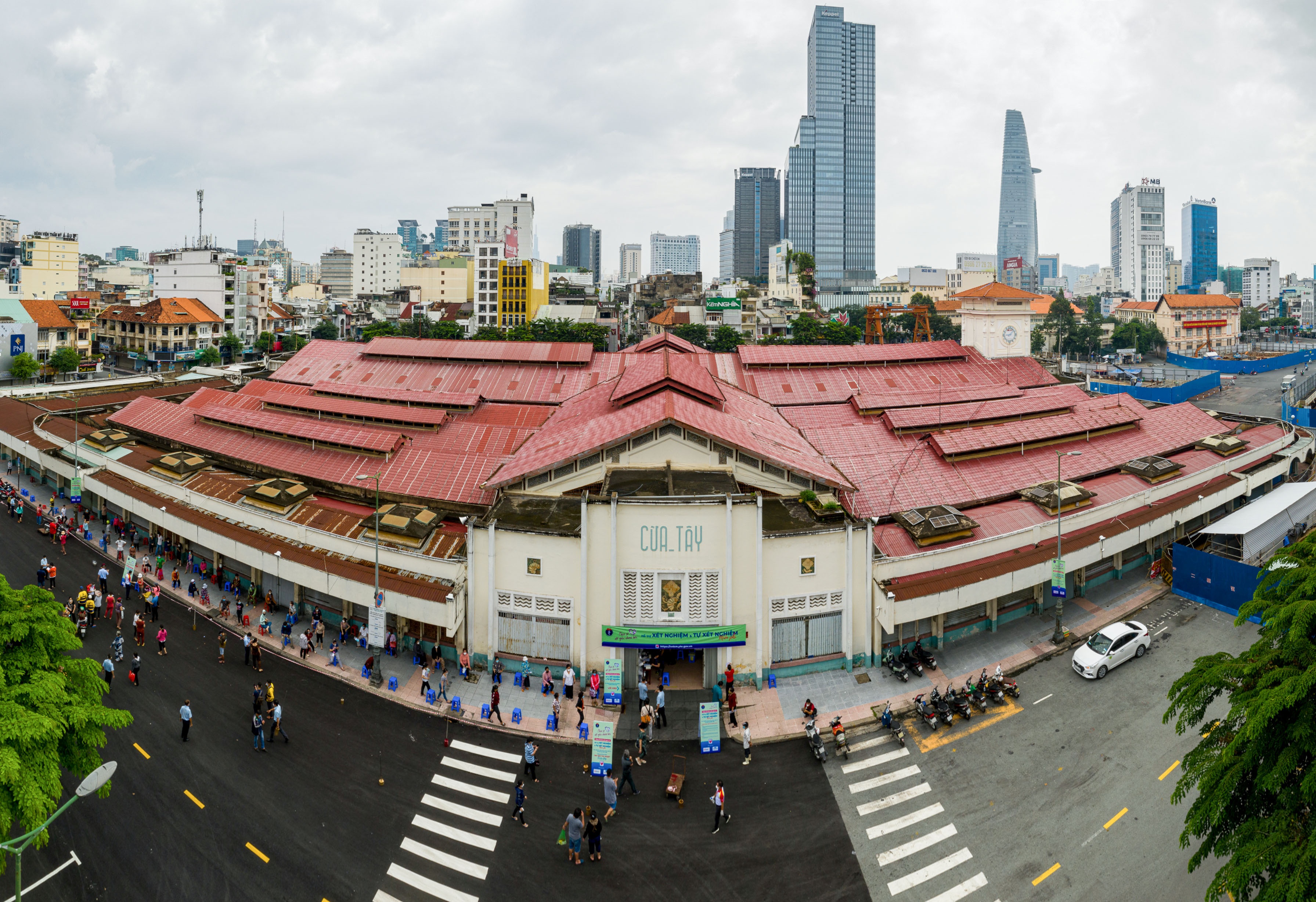 cho Ben Thanh sau 4 thang gian cach anh 1