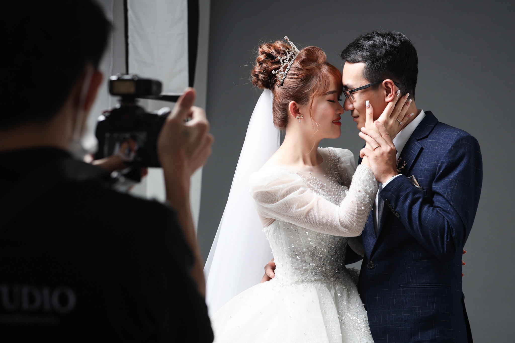 Pho vay cuoi o TP.HCM sau gian cach hinh anh