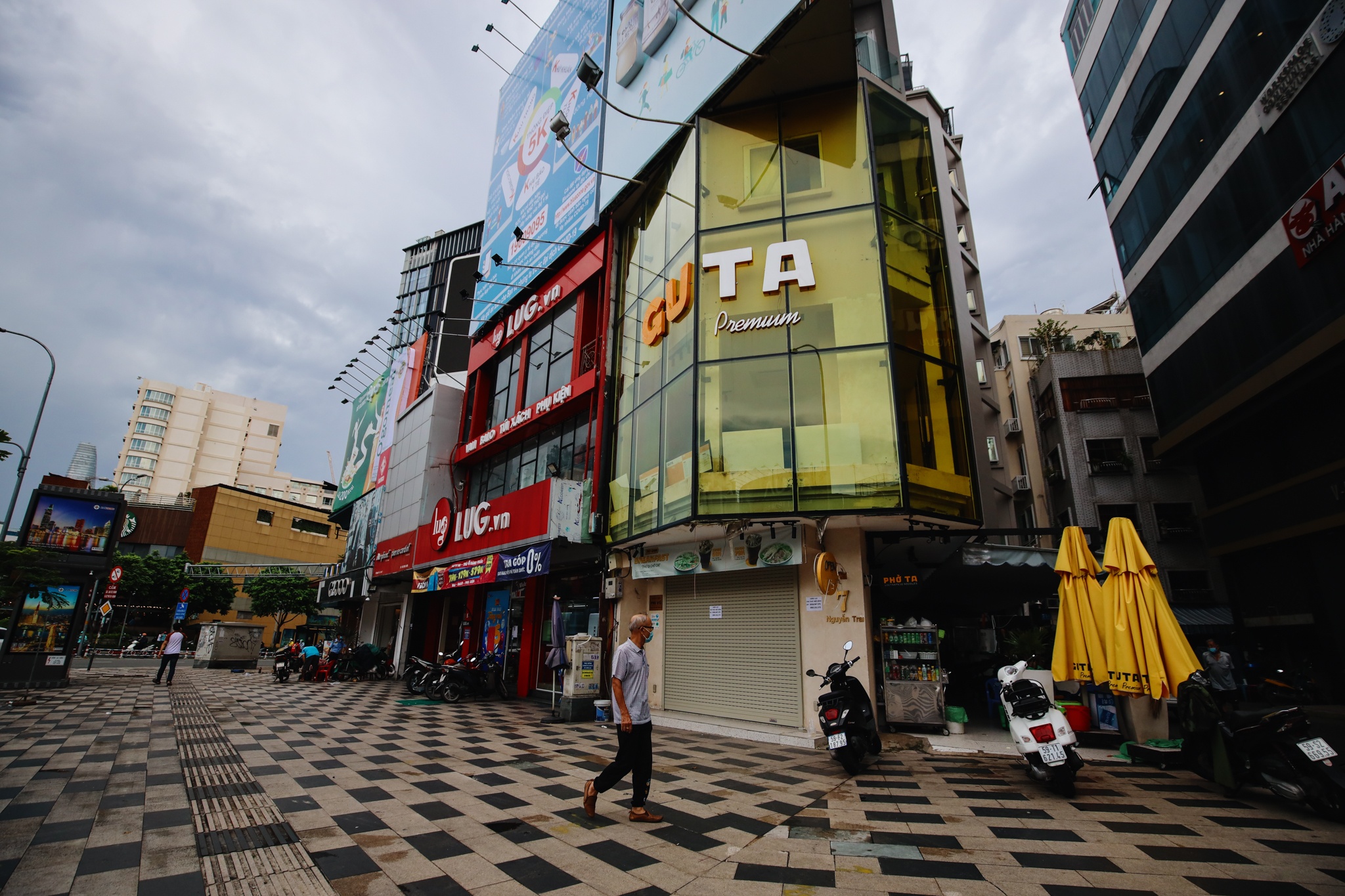 mat bang nga 6 Phu Dong sau gian cach anh 6