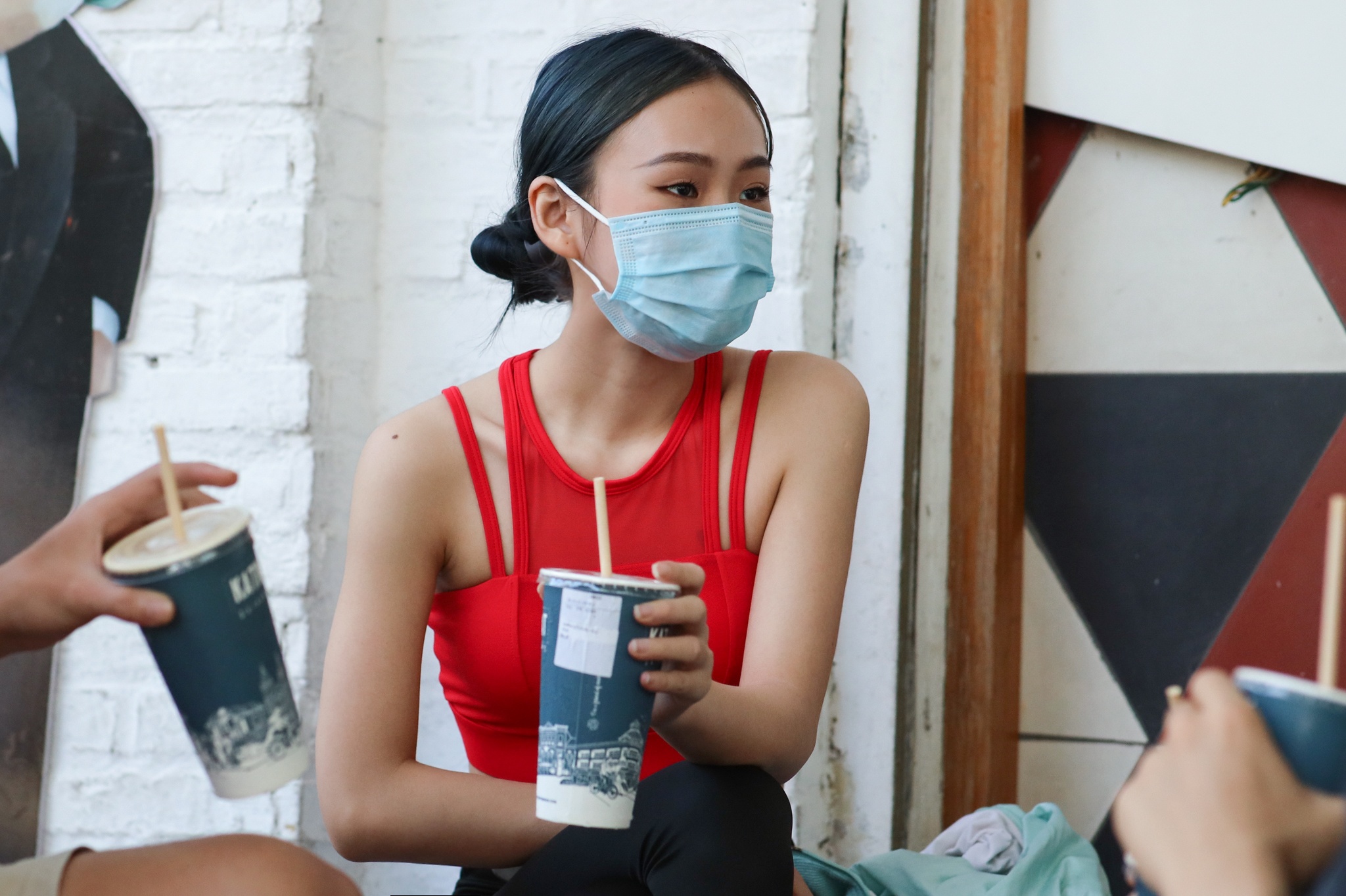 Quan ca phe o TP.HCM gioi han khach ngoi tai cho chi 20 phut hinh anh