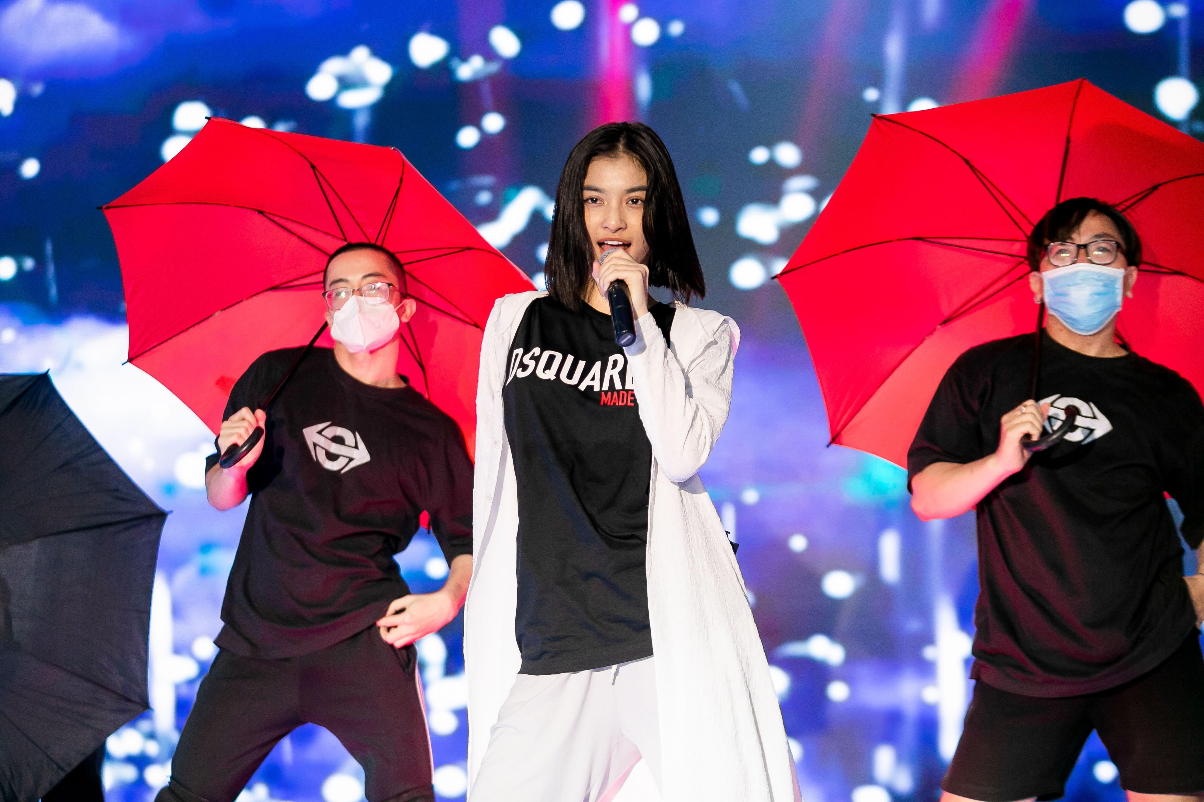 ban ket the heroes anh 1