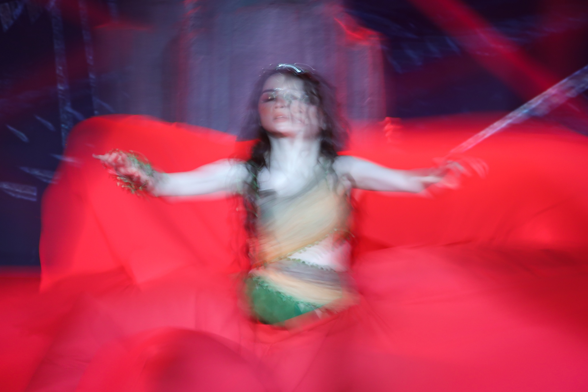 chung ket san dau vu dao anh 16