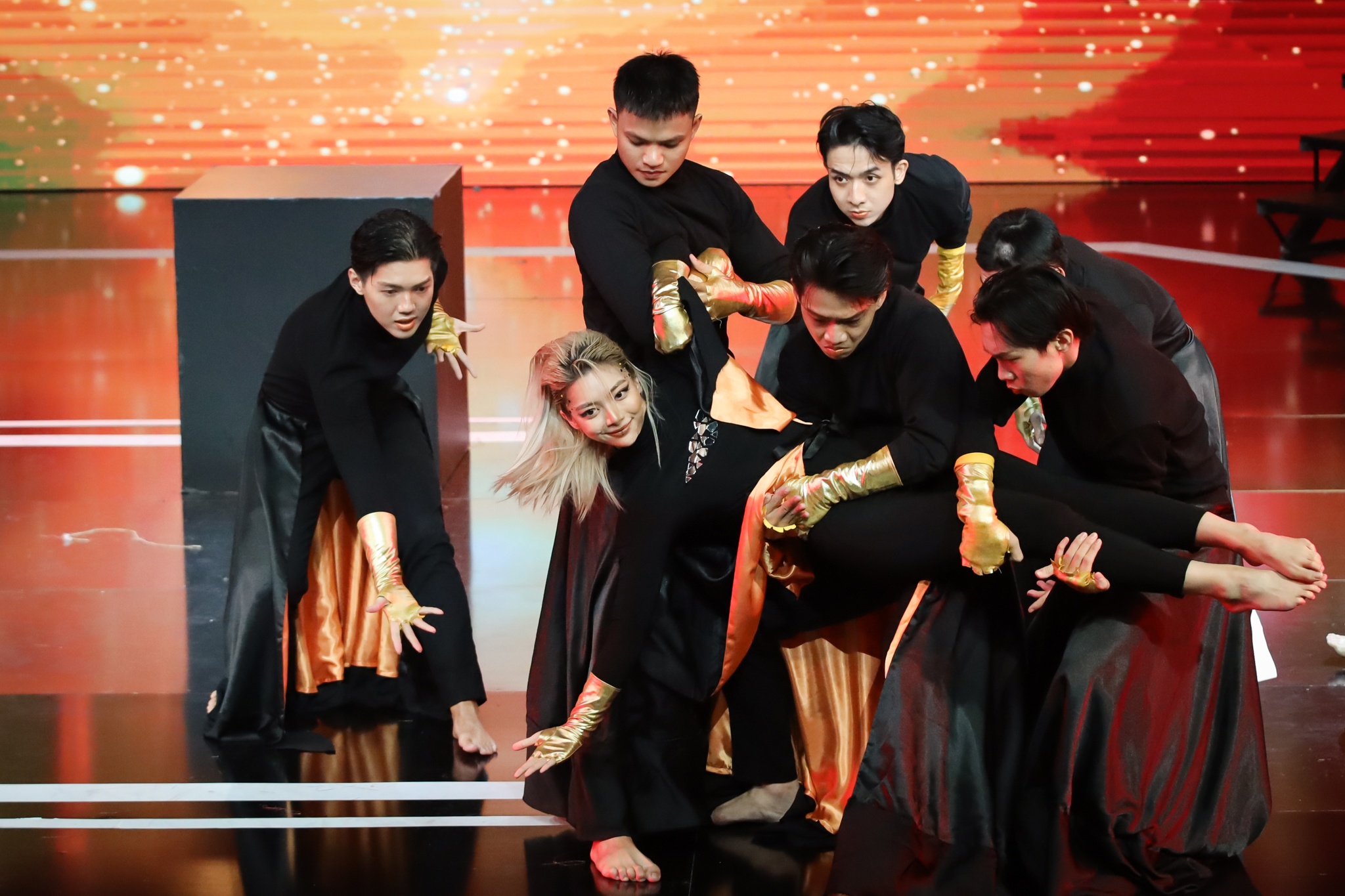 chung ket san dau vu dao anh 56