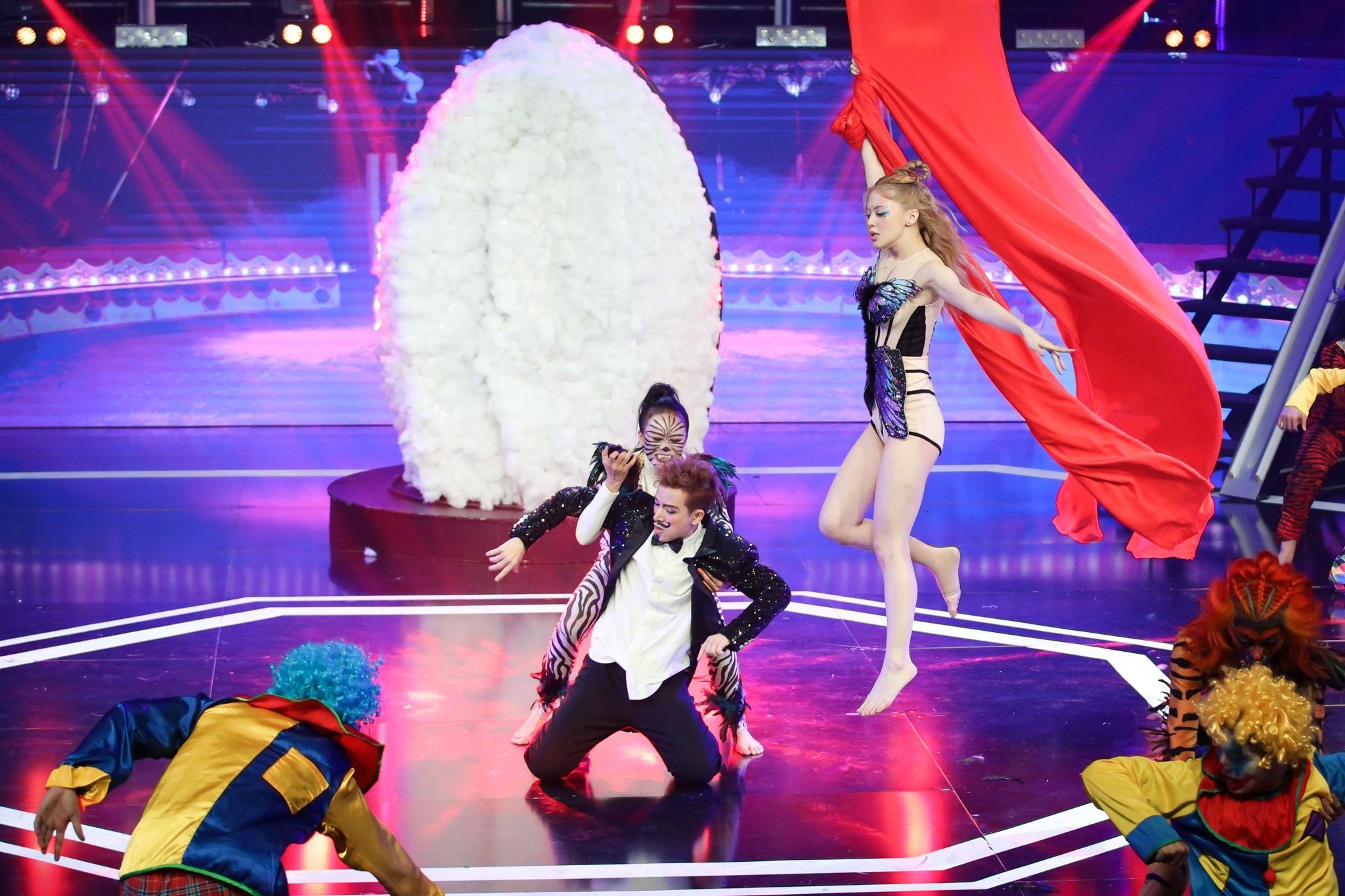 chung ket san dau vu dao anh 12