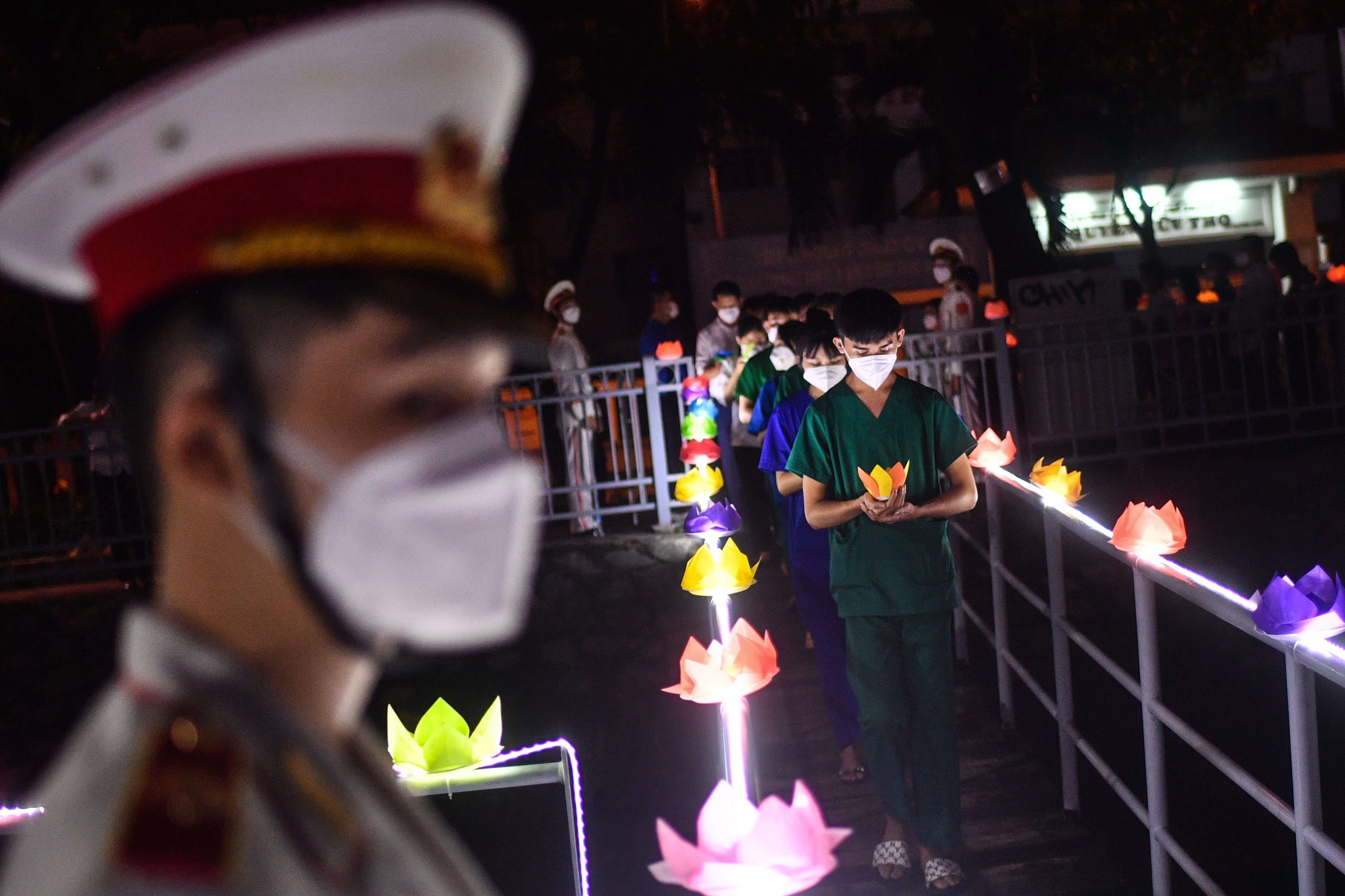 tuong niem nguoi mat vi Covid-19 anh 10