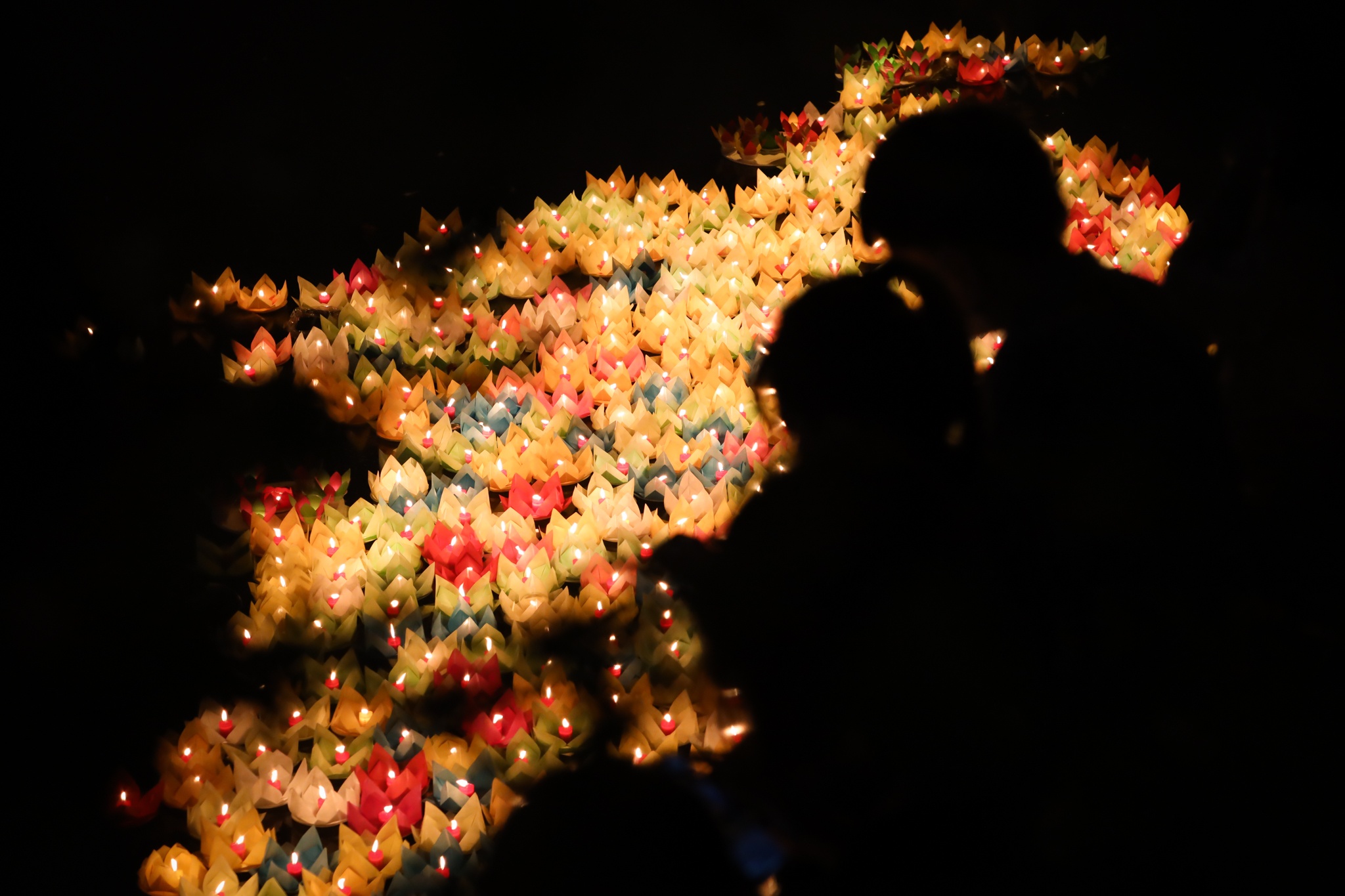 tuong niem nguoi mat vi Covid-19 anh 21