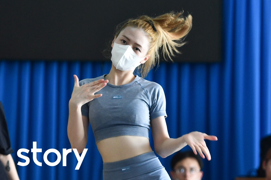 Hau truong man bieu dien treo day nguy hiem cua Liz Kim Cuong hinh anh