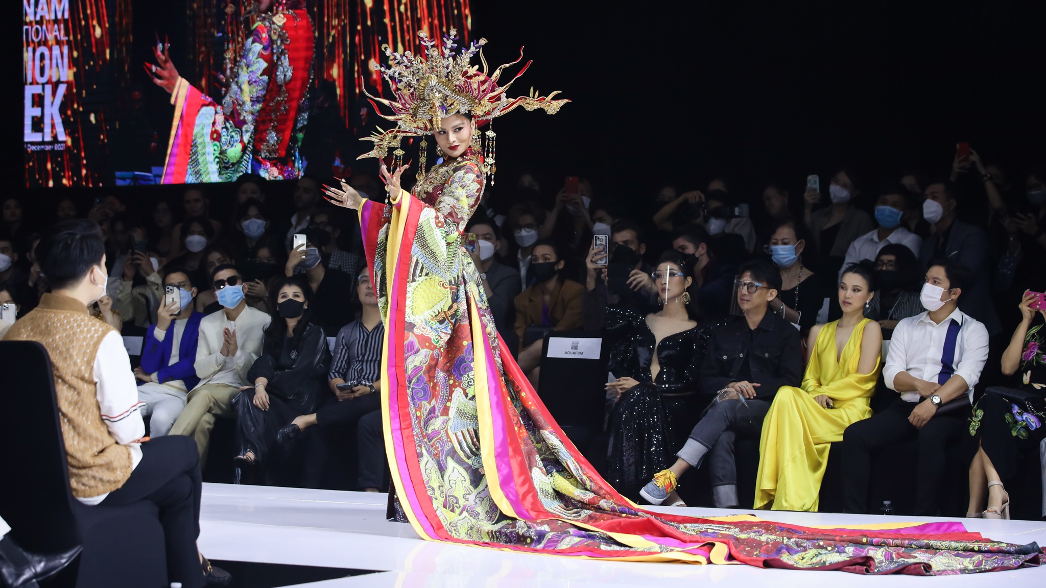 Aquafina Tuan le Thoi trang Quoc te Viet Nam anh 19