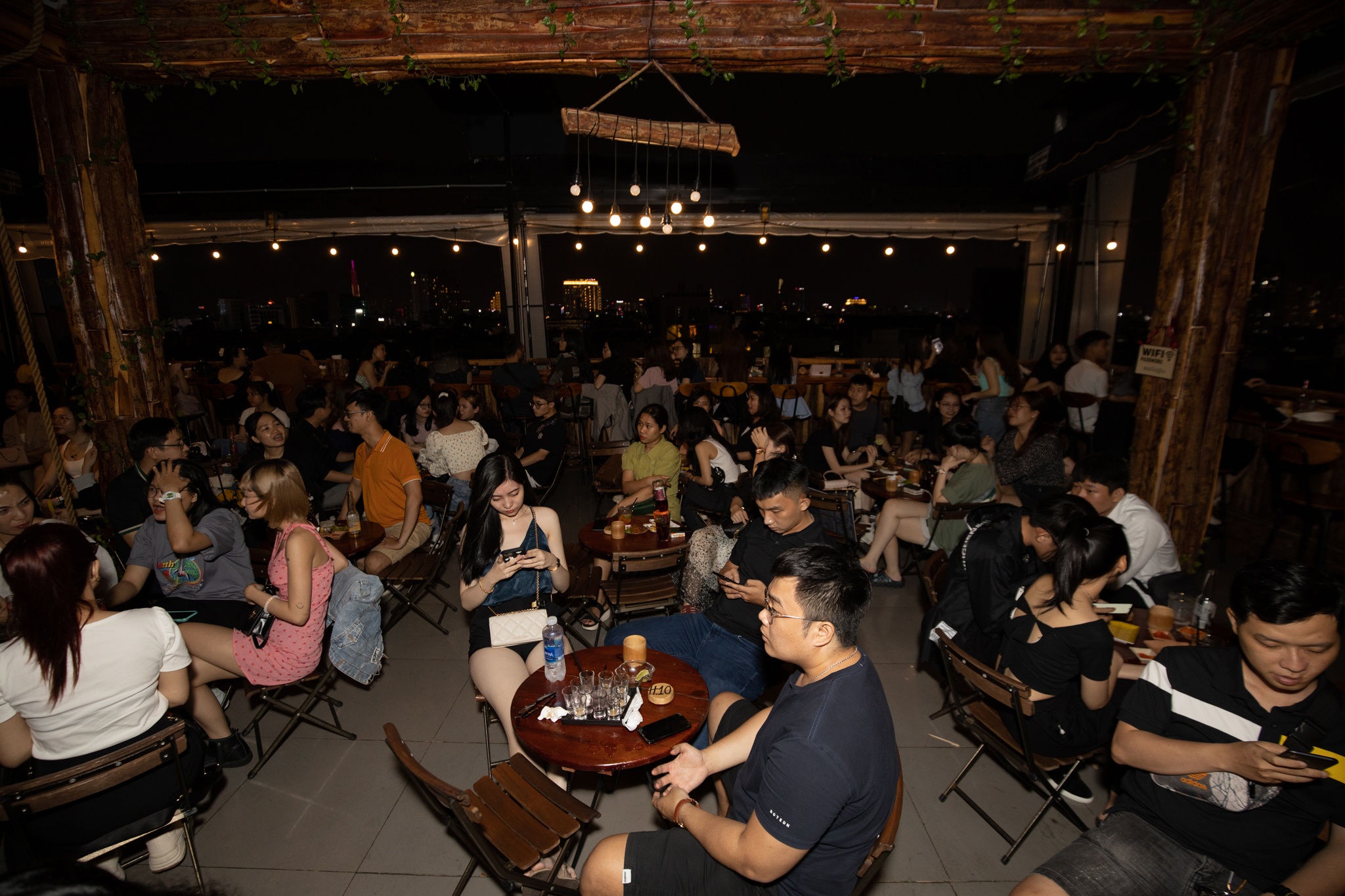 gioi tre vui choi ngay le anh 11